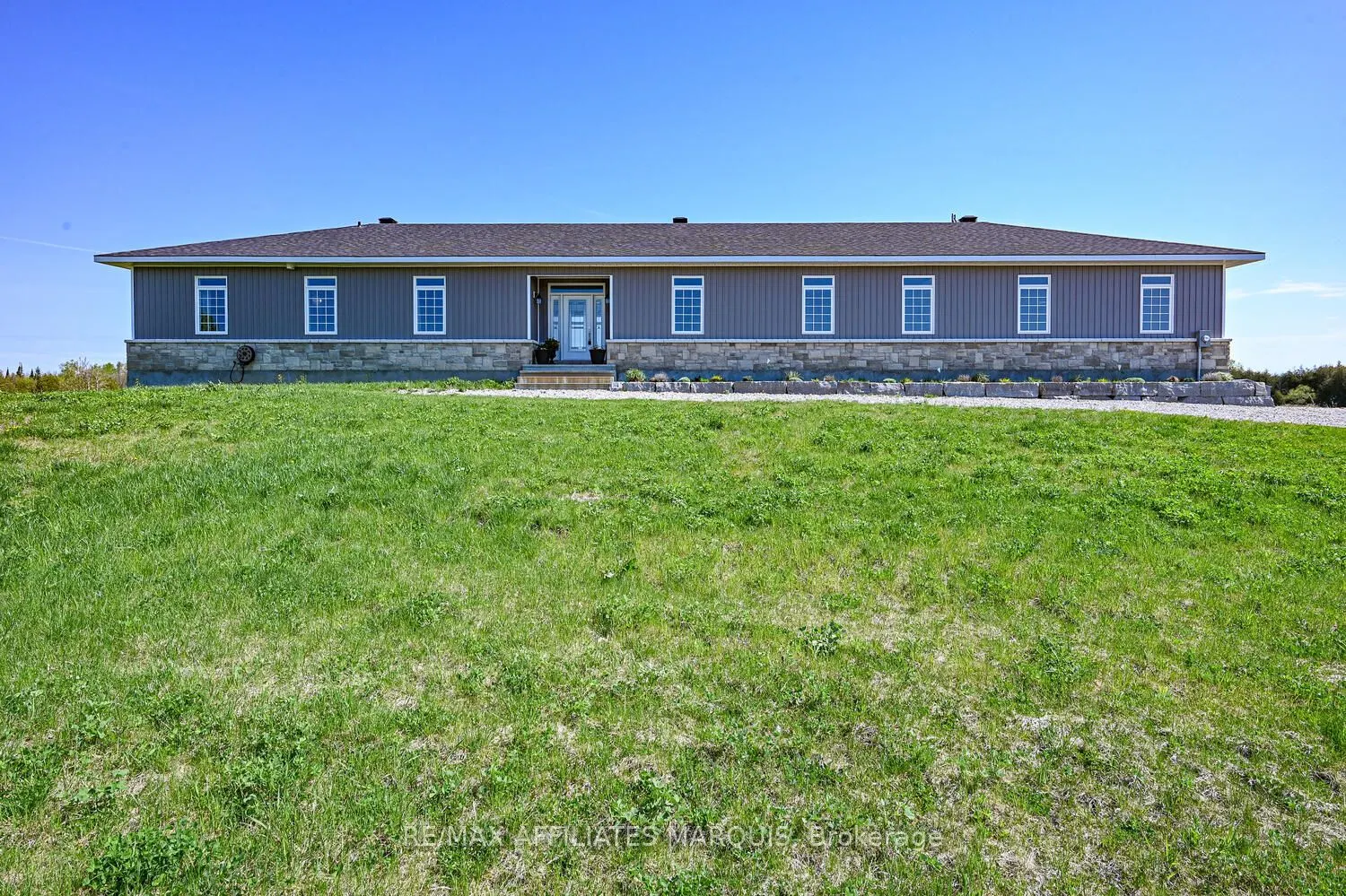 2064 Rosedale Road N