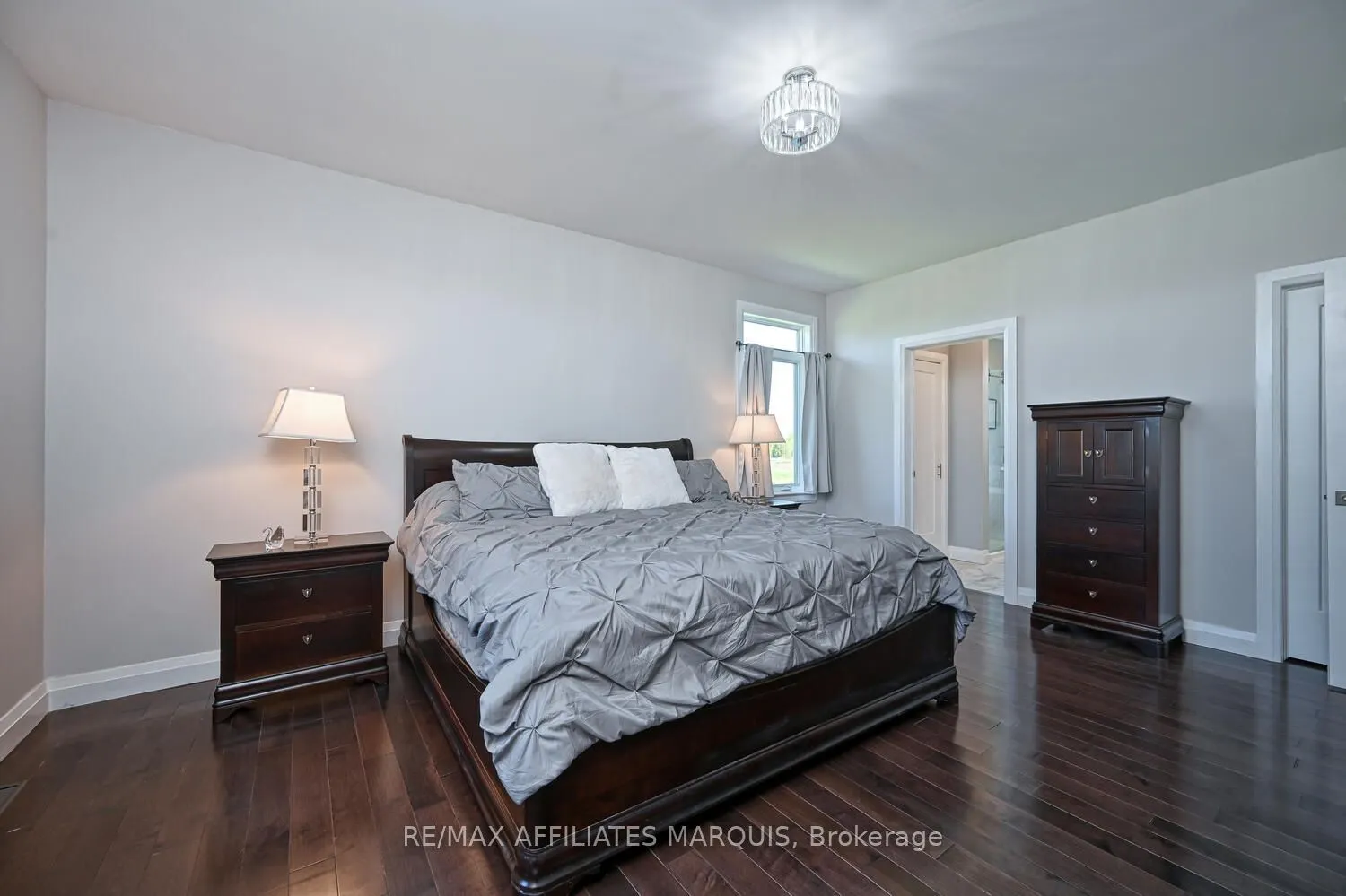 2064 Rosedale Road N