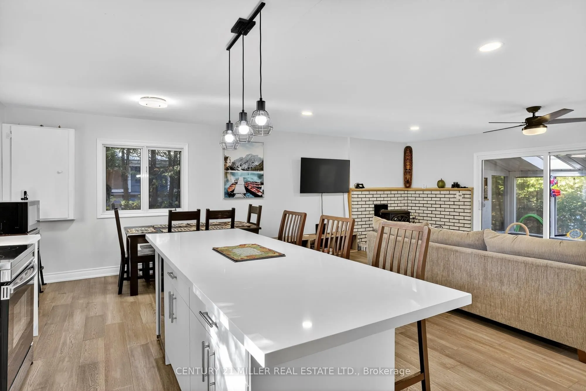 733 Marble Point Road