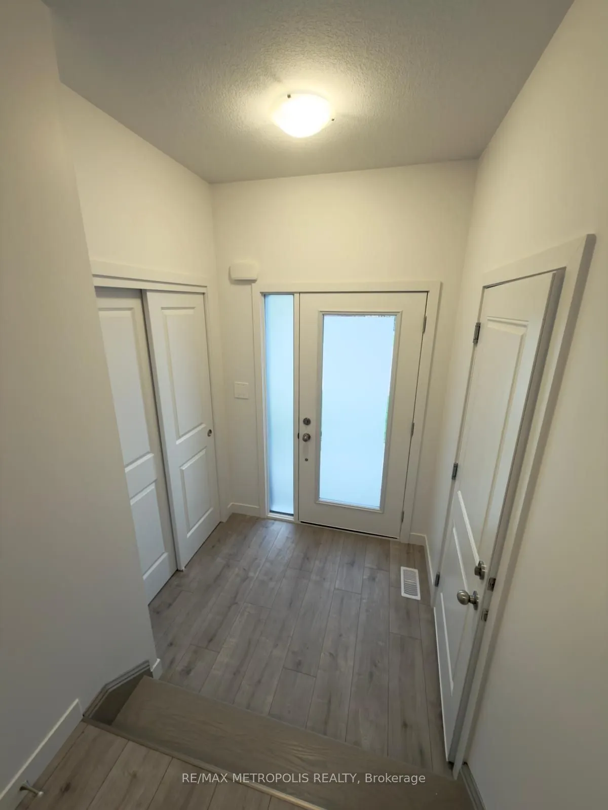 20 OAK FOREST Common