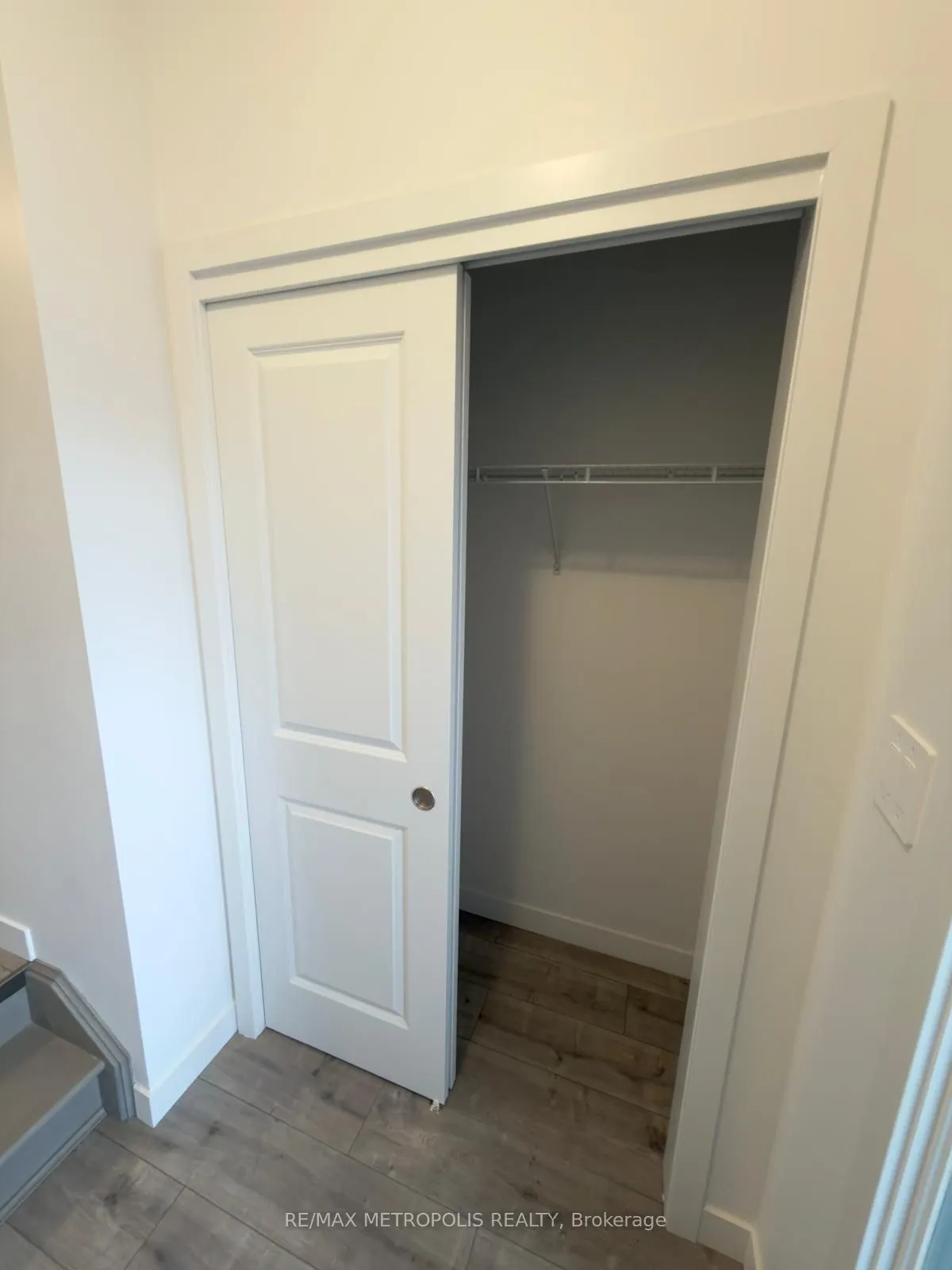 20 OAK FOREST Common