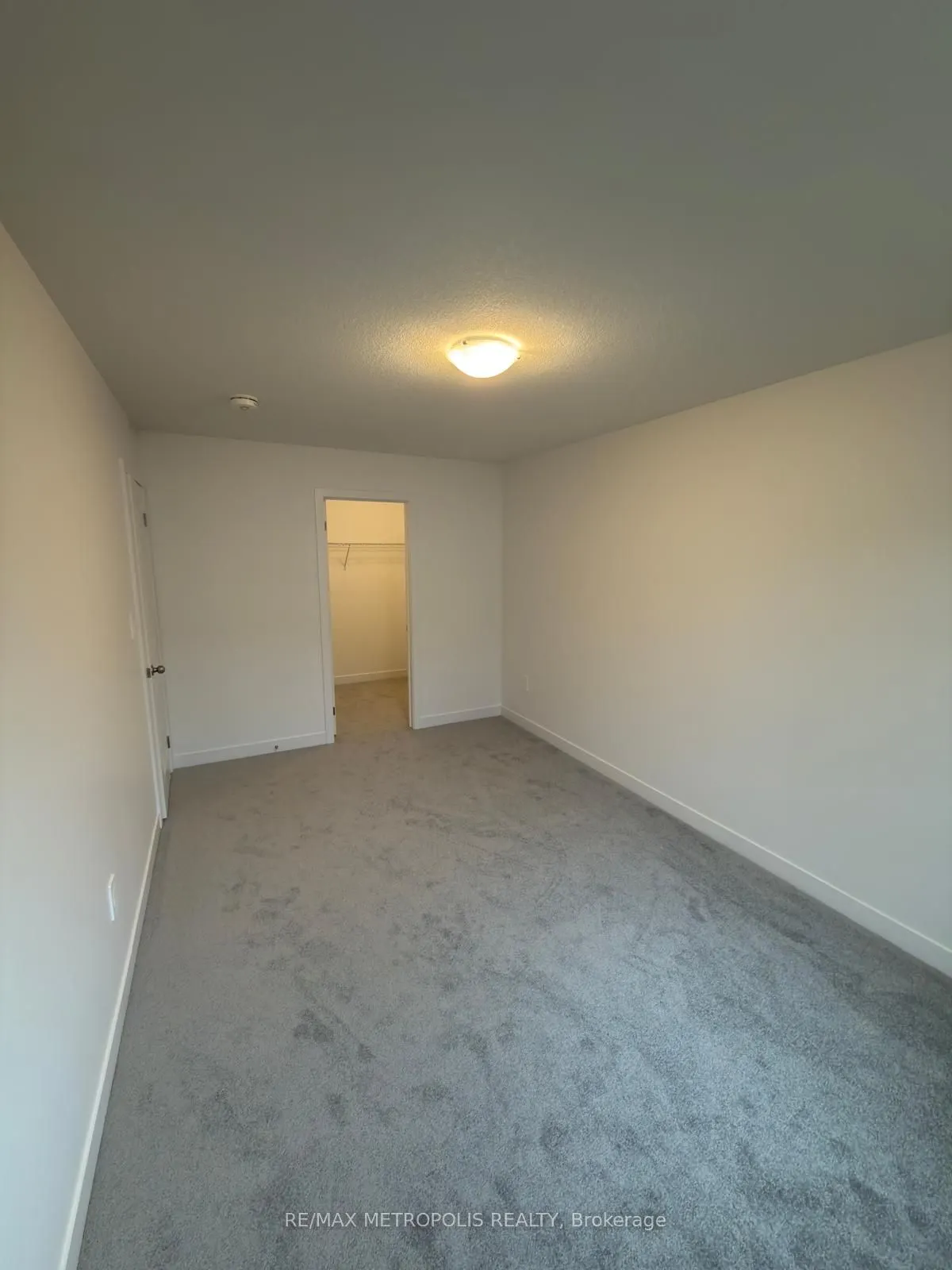 20 OAK FOREST Common