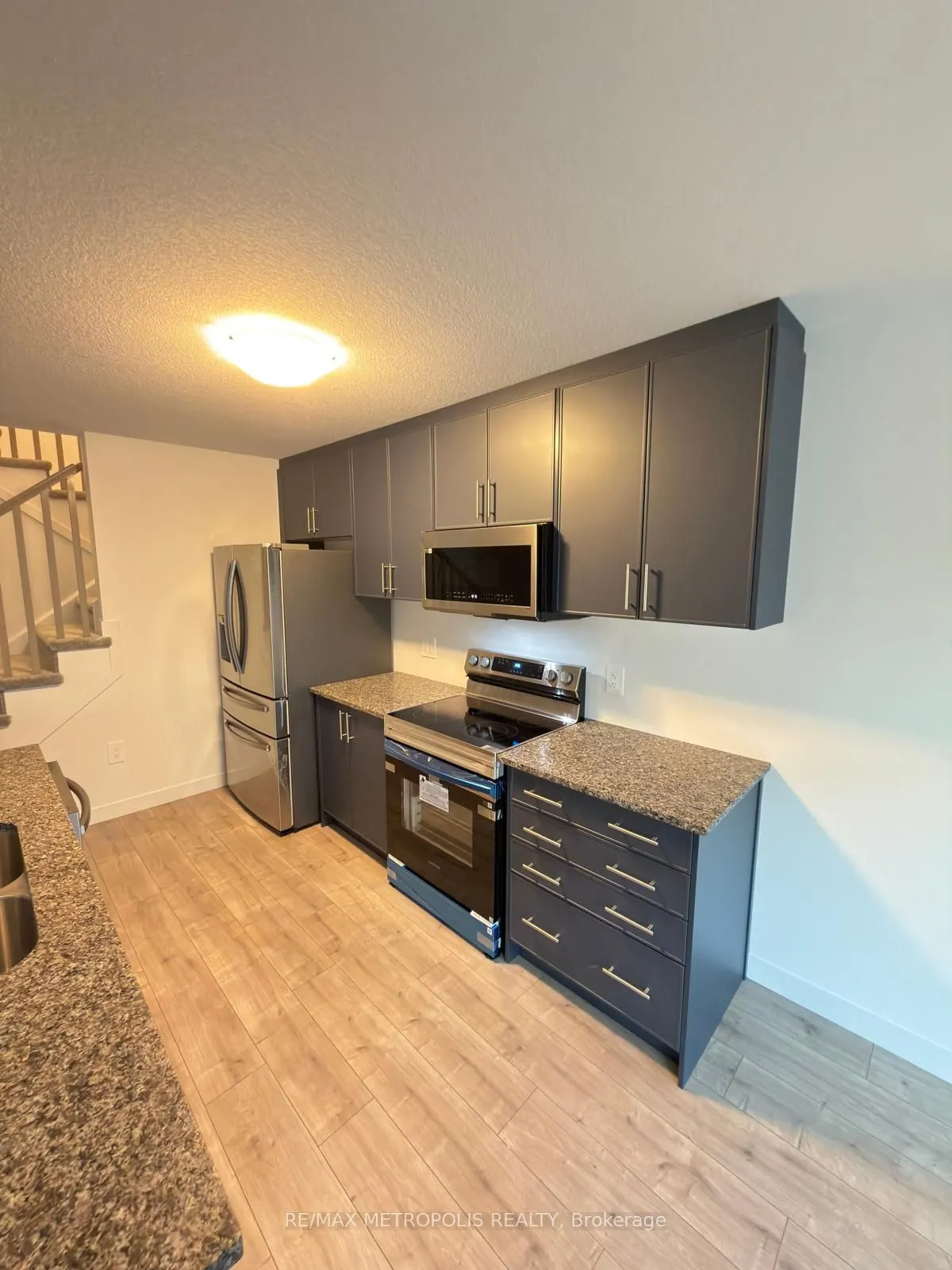 20 OAK FOREST Common