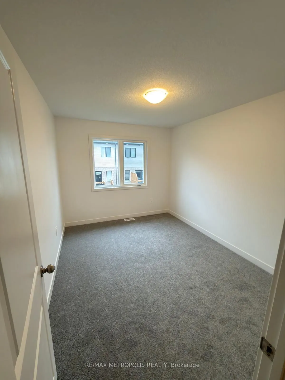 20 OAK FOREST Common