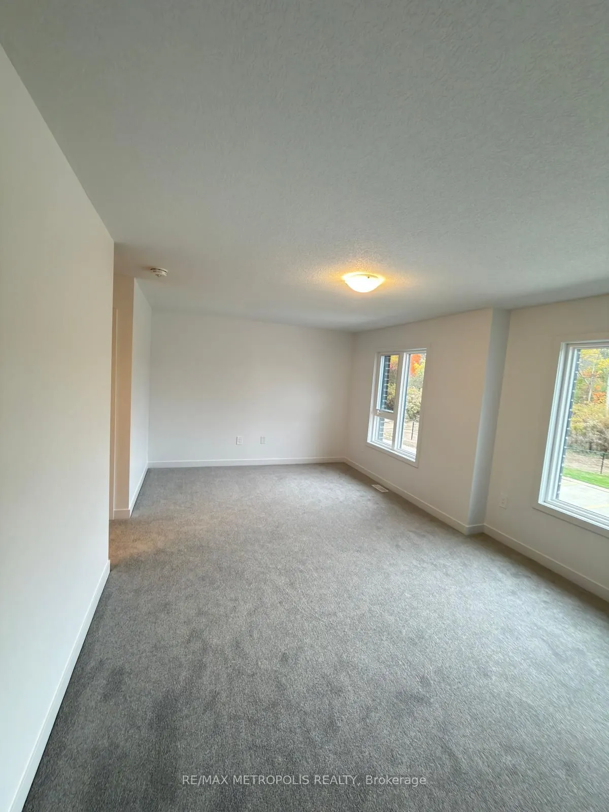 20 OAK FOREST Common