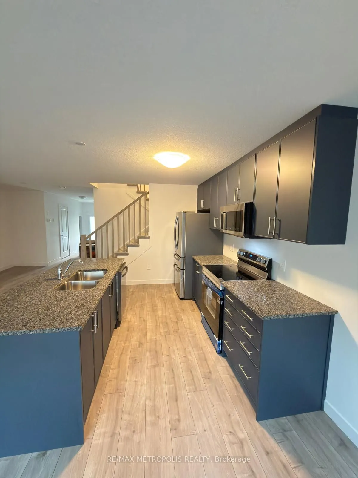 20 OAK FOREST Common