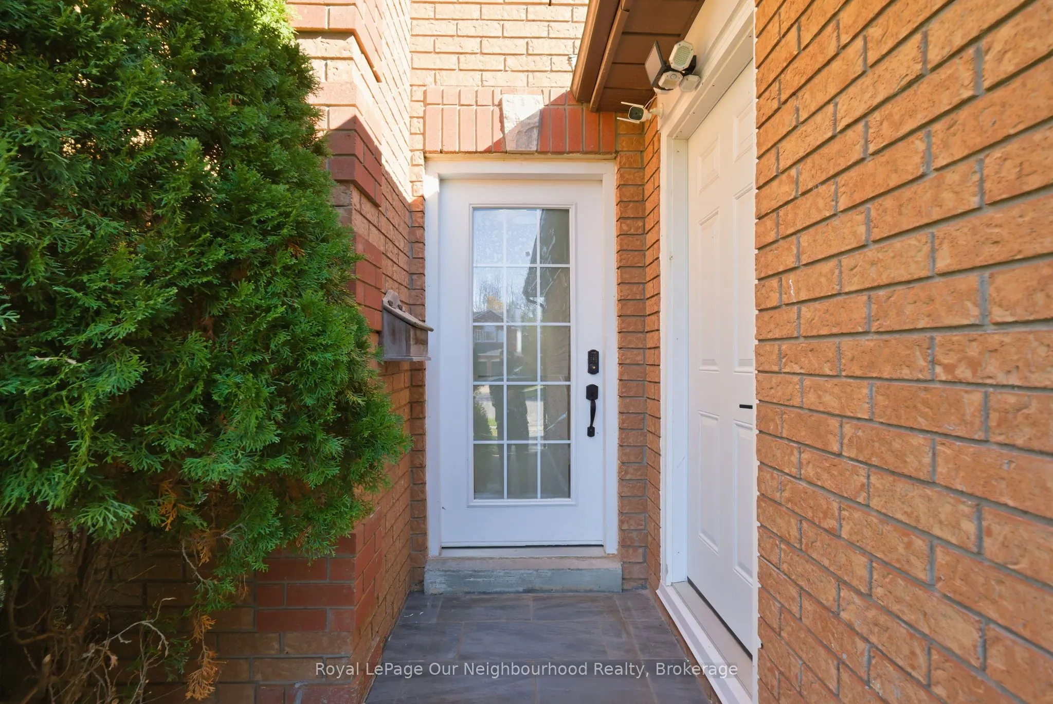 719 Daintry Crescent