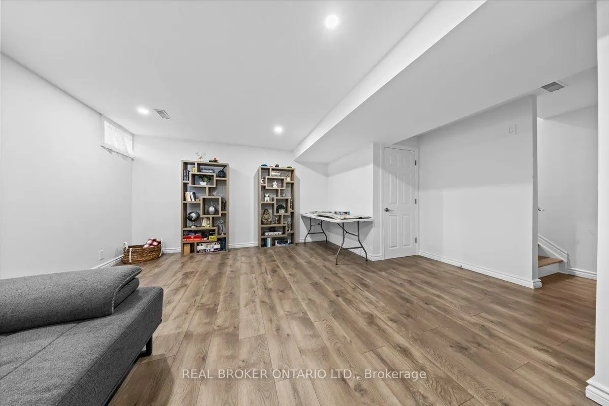 504 Broadleaf Street