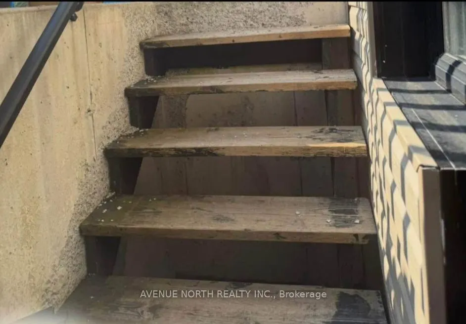 339 Sugar Pine Crescent, #B