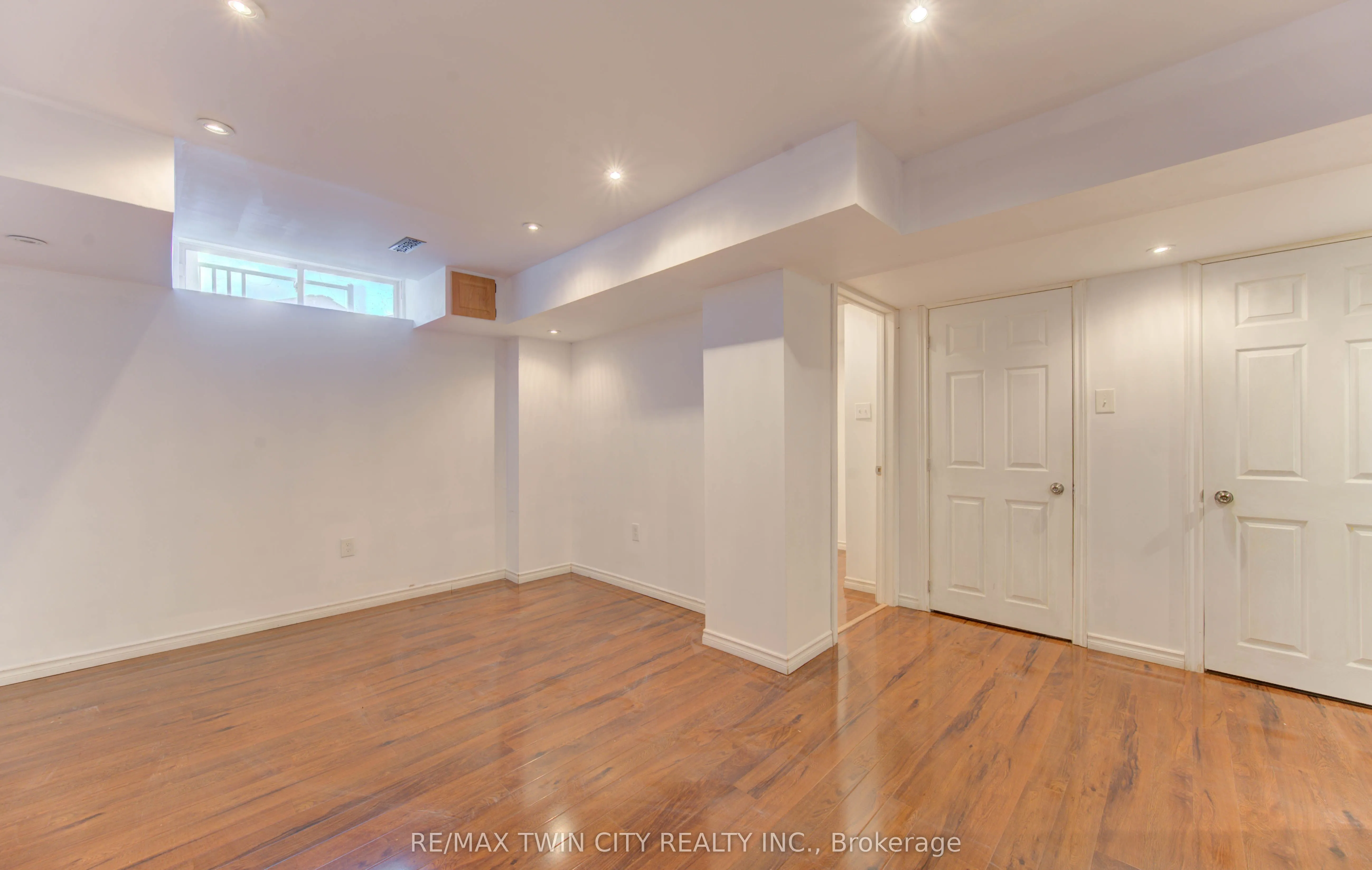 82 Trowbridge Street