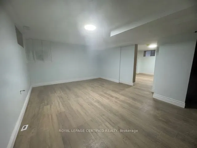 194 Samuels Street, #Main Floor