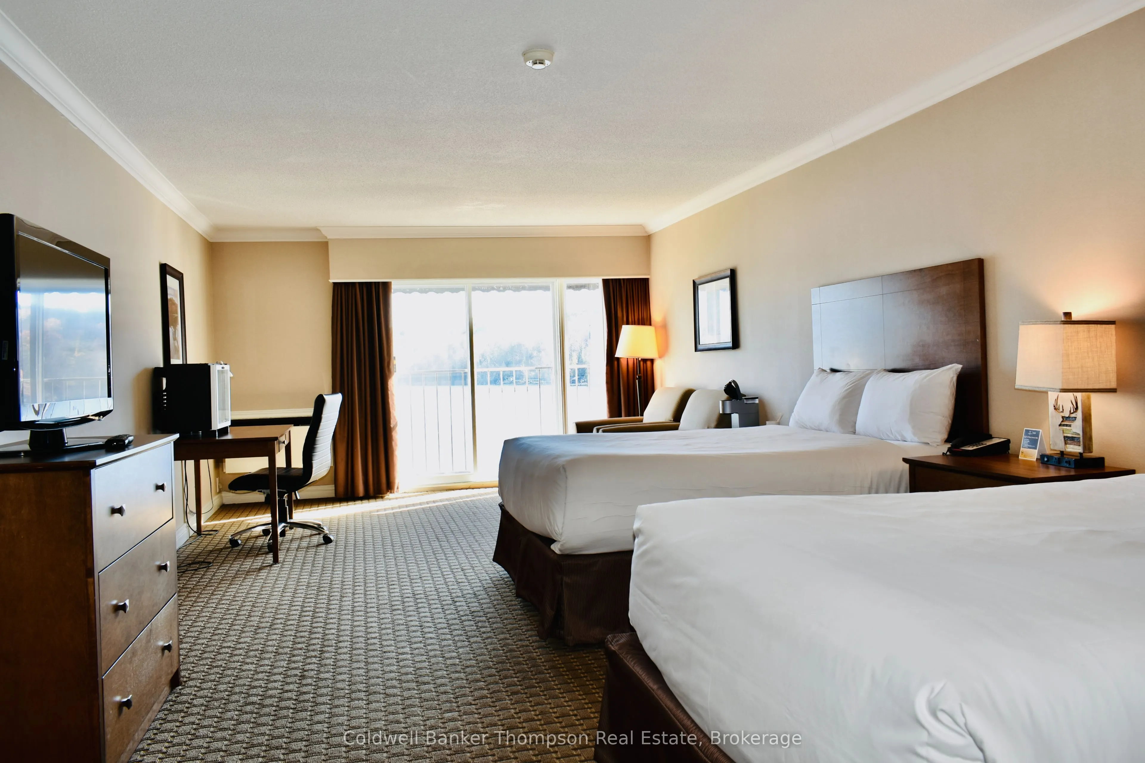 312 - Bayshore Deerhurst Drive, #312