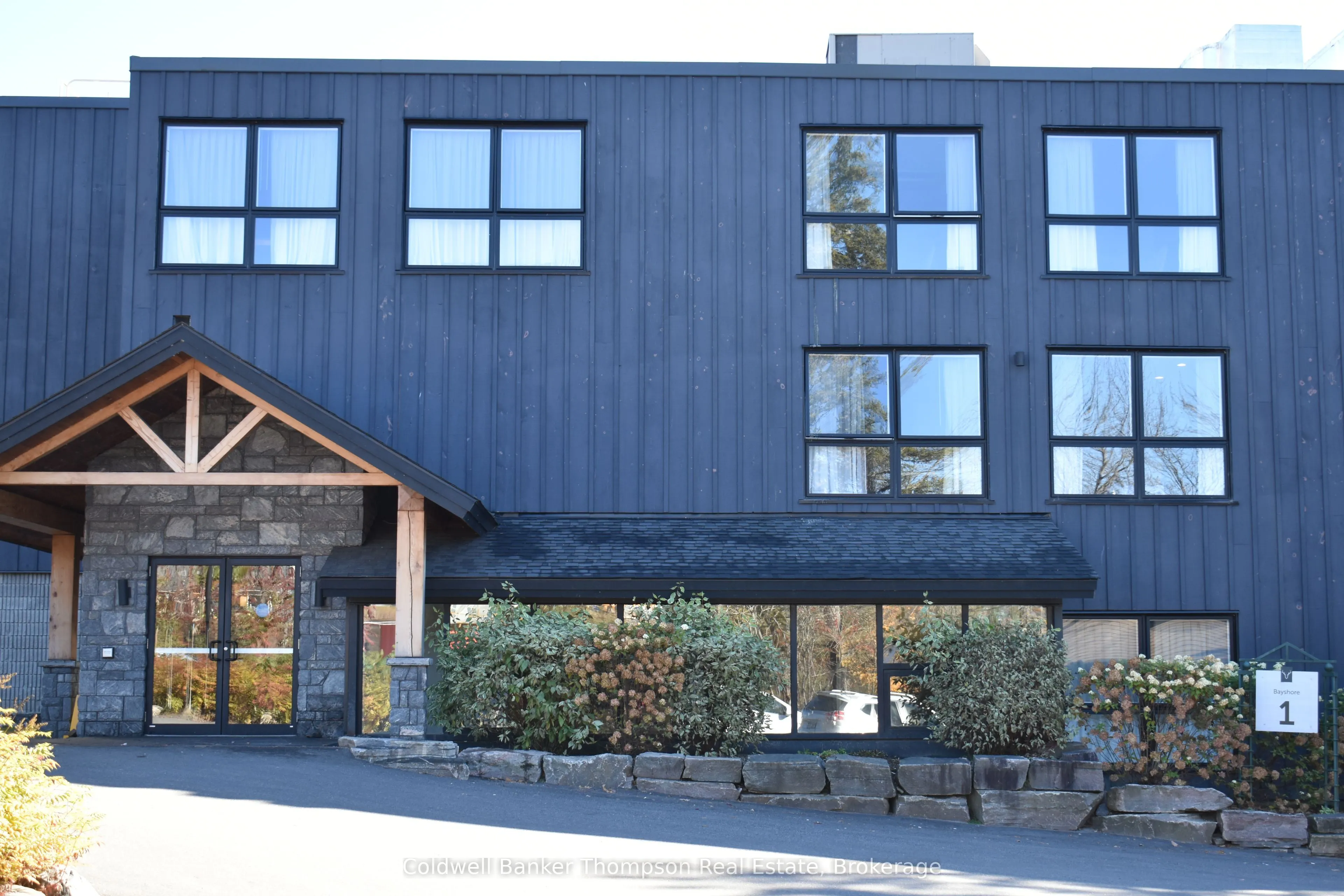 312 - Bayshore Deerhurst Drive, #312