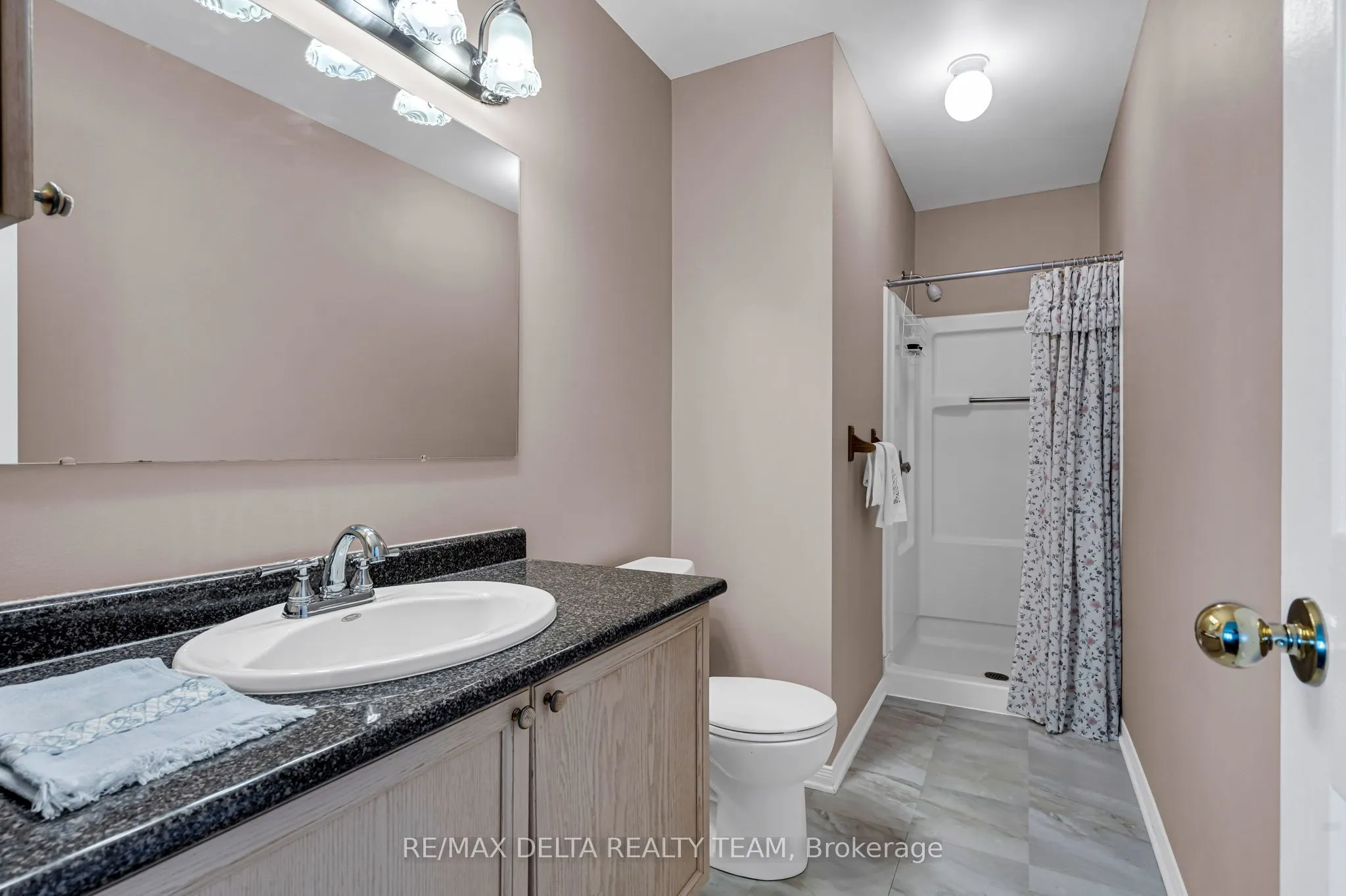 6565 DES CHOUETTES Lane