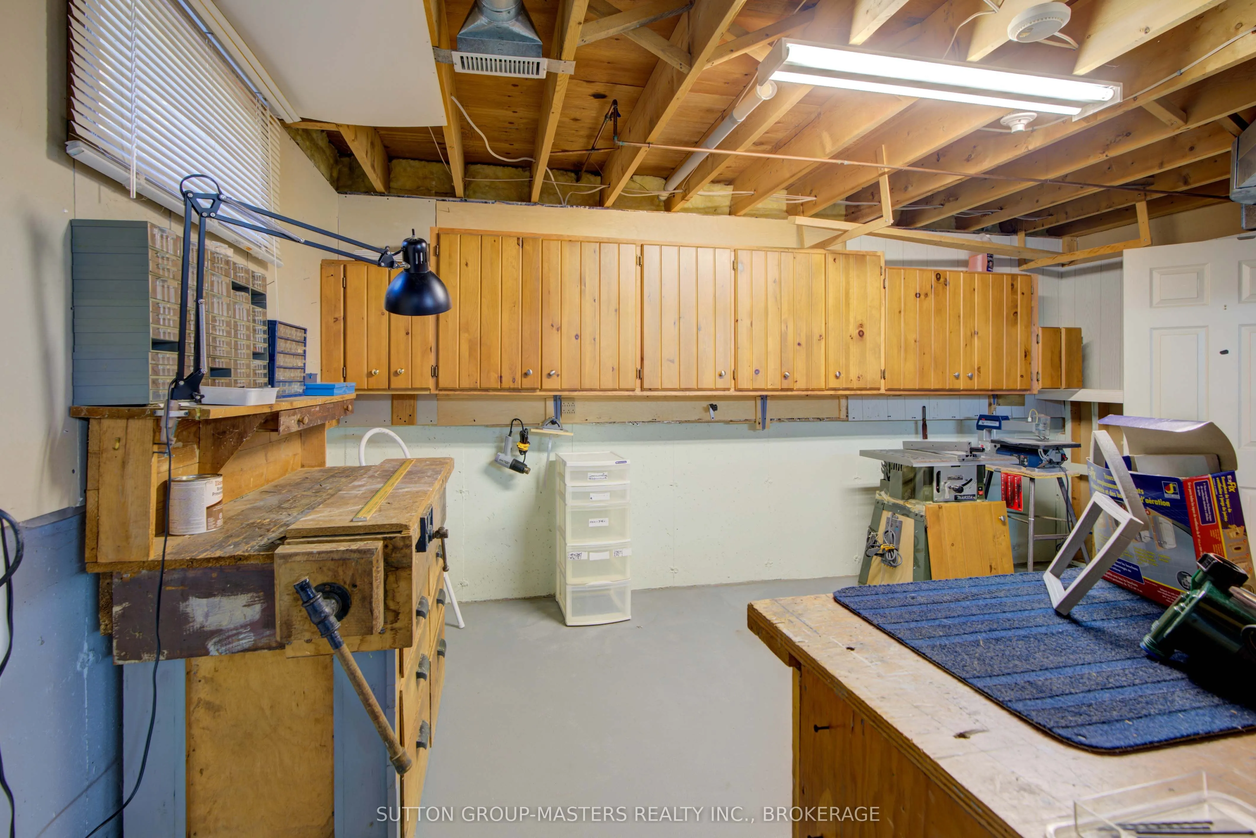 17 Country Club Drive, #Country Cl