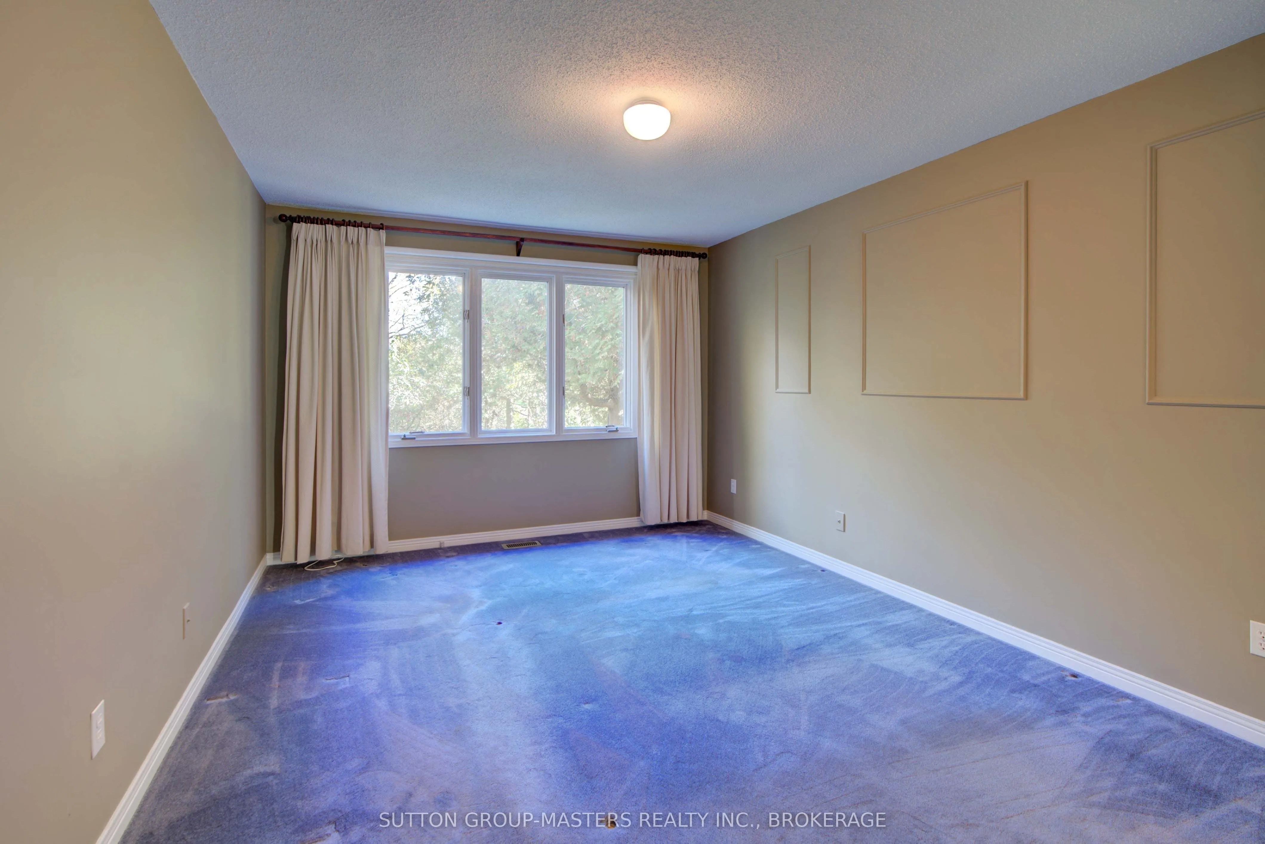 17 Country Club Drive, #Country Cl