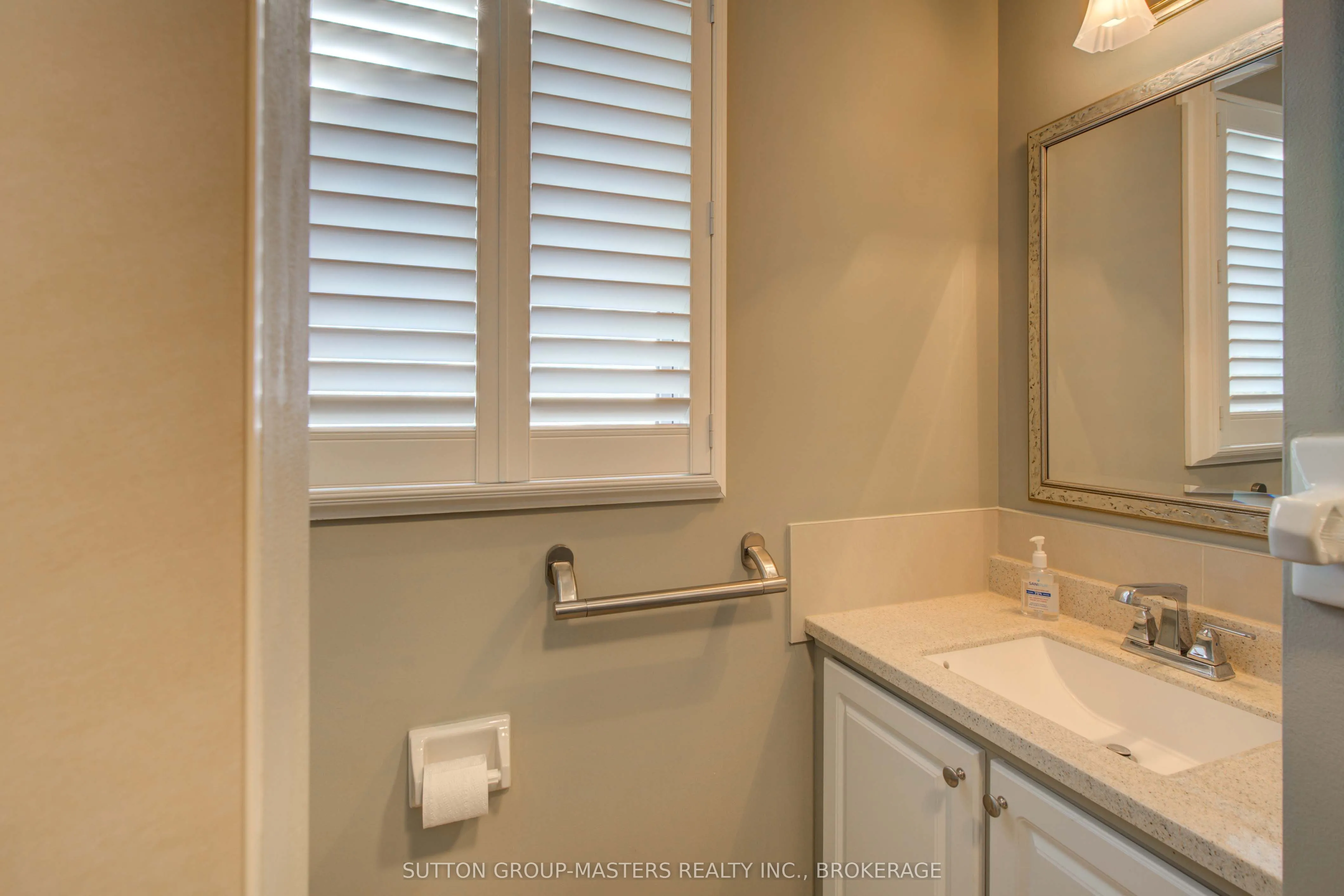 17 Country Club Drive, #Country Cl