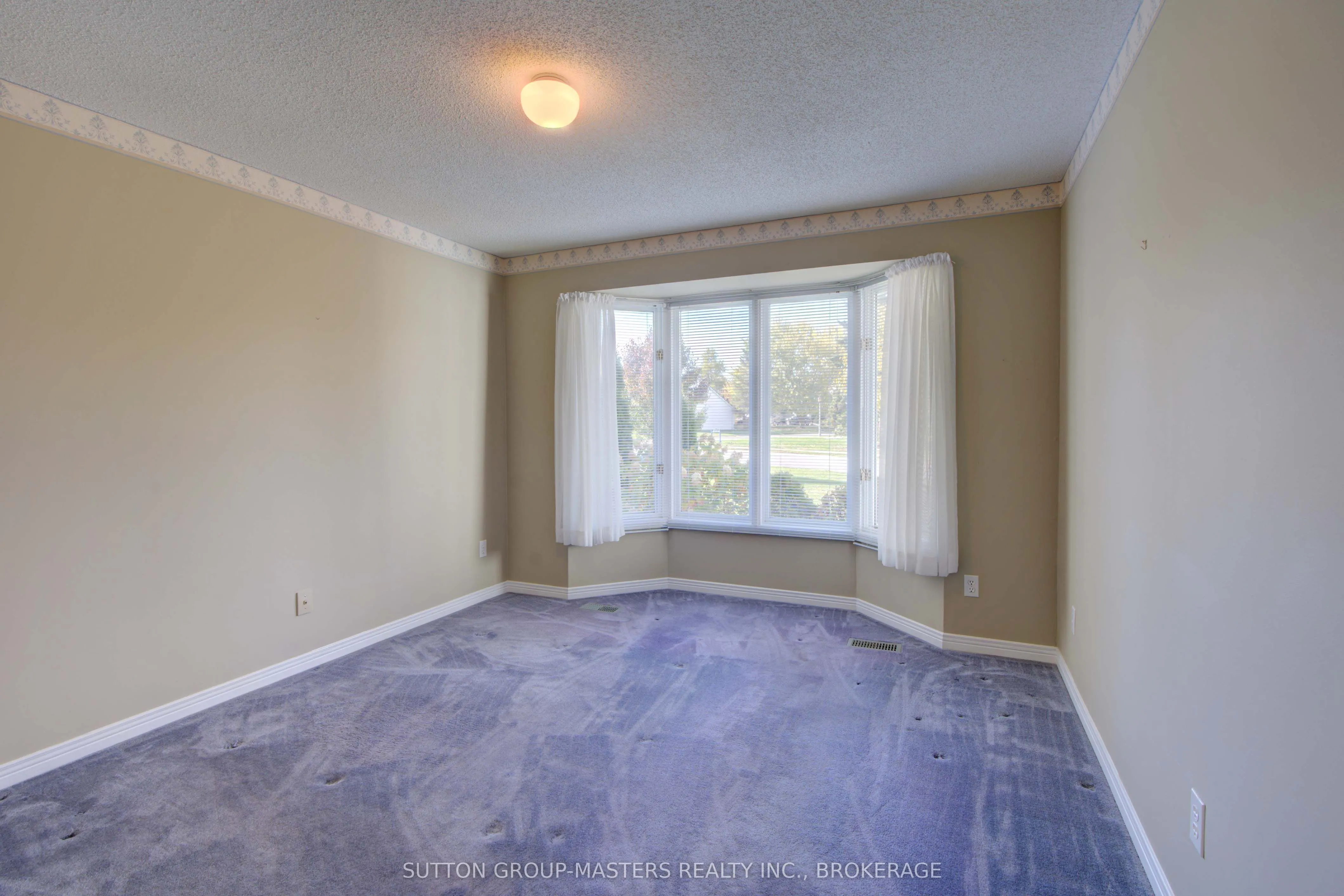 17 Country Club Drive, #Country Cl