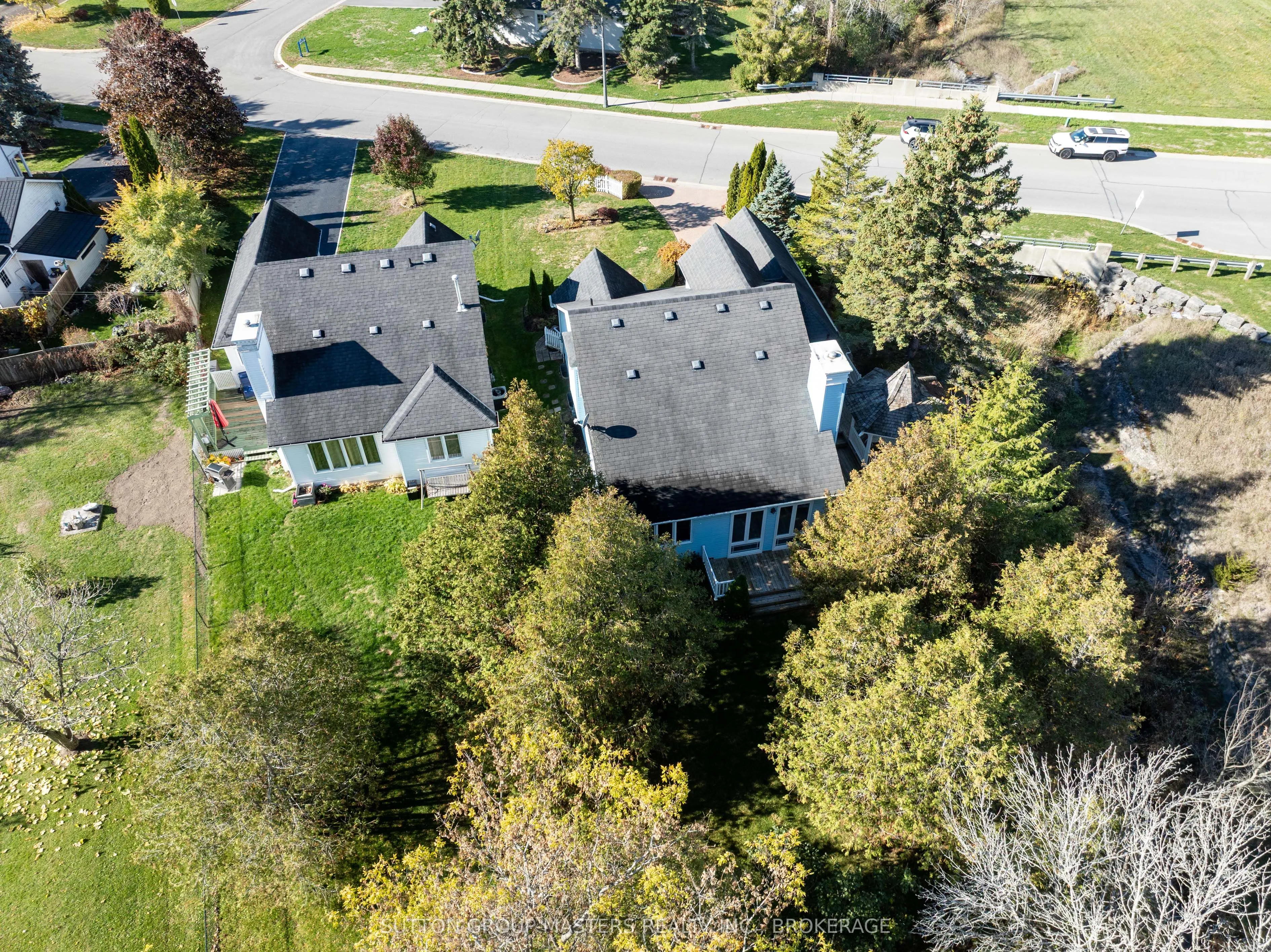 17 Country Club Drive, #Country Cl