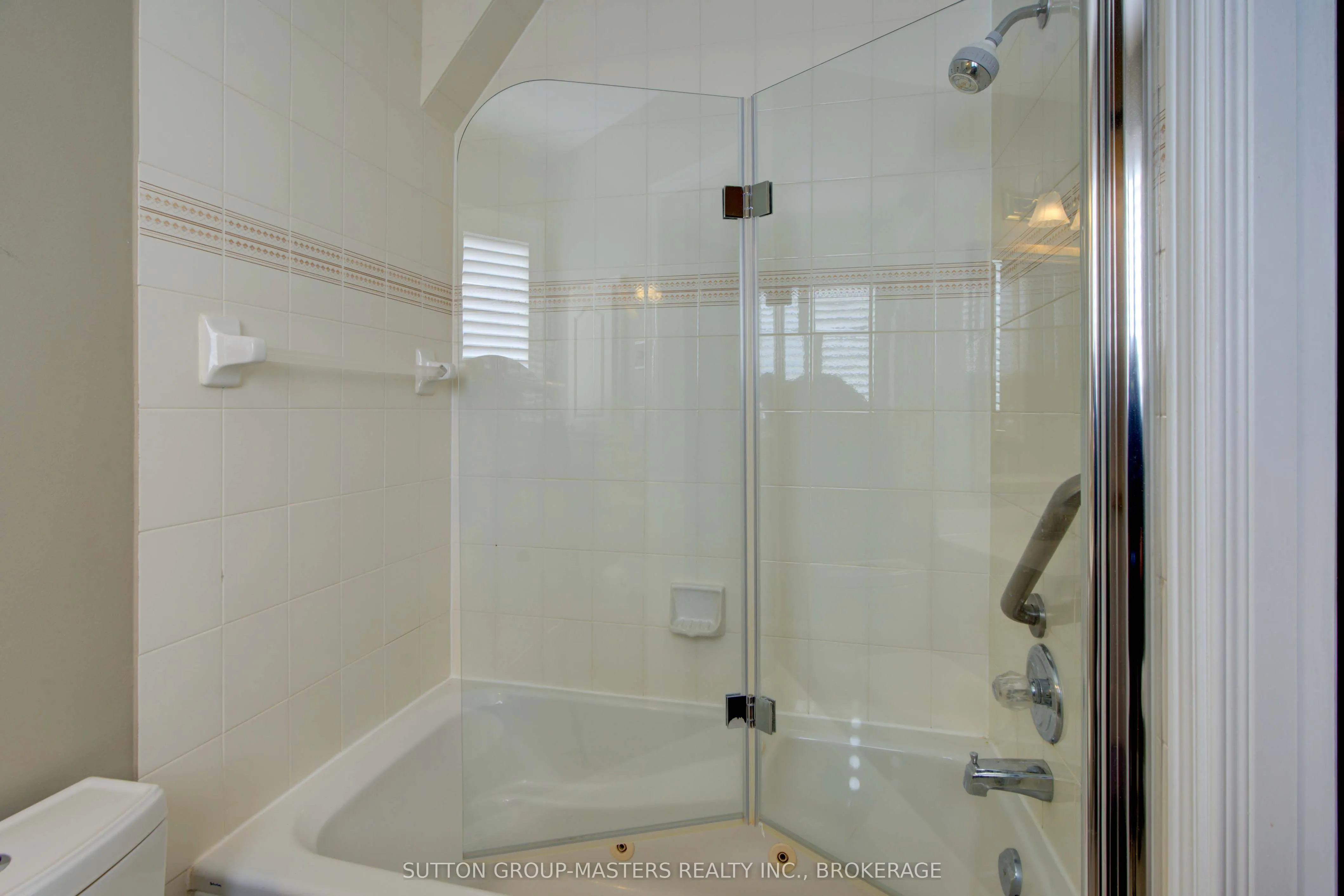 17 Country Club Drive, #Country Cl