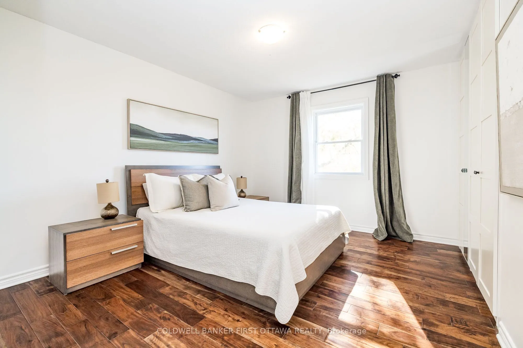 100 MANION HEIGHTS Crescent