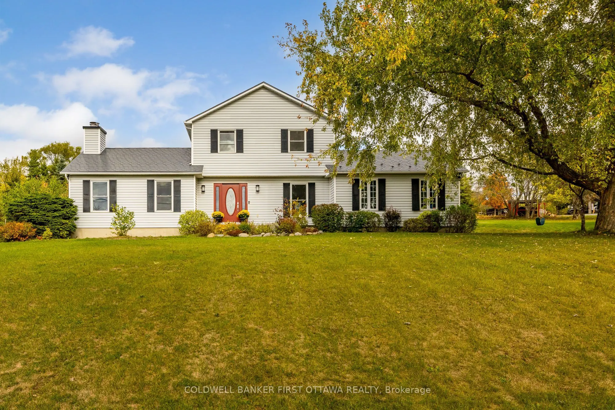 100 MANION HEIGHTS Crescent