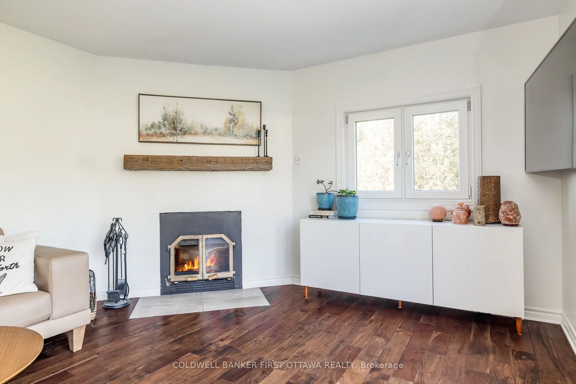 100 MANION HEIGHTS Crescent