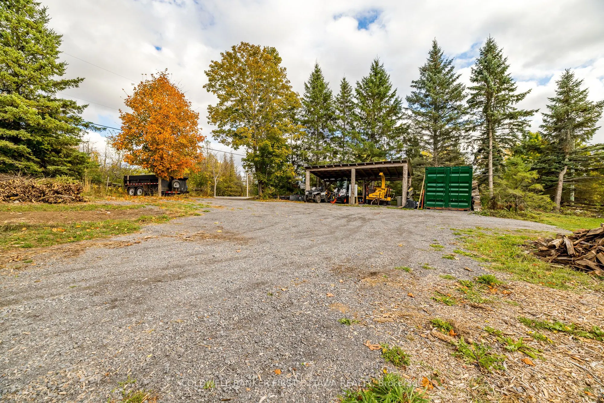 100 MANION HEIGHTS Crescent