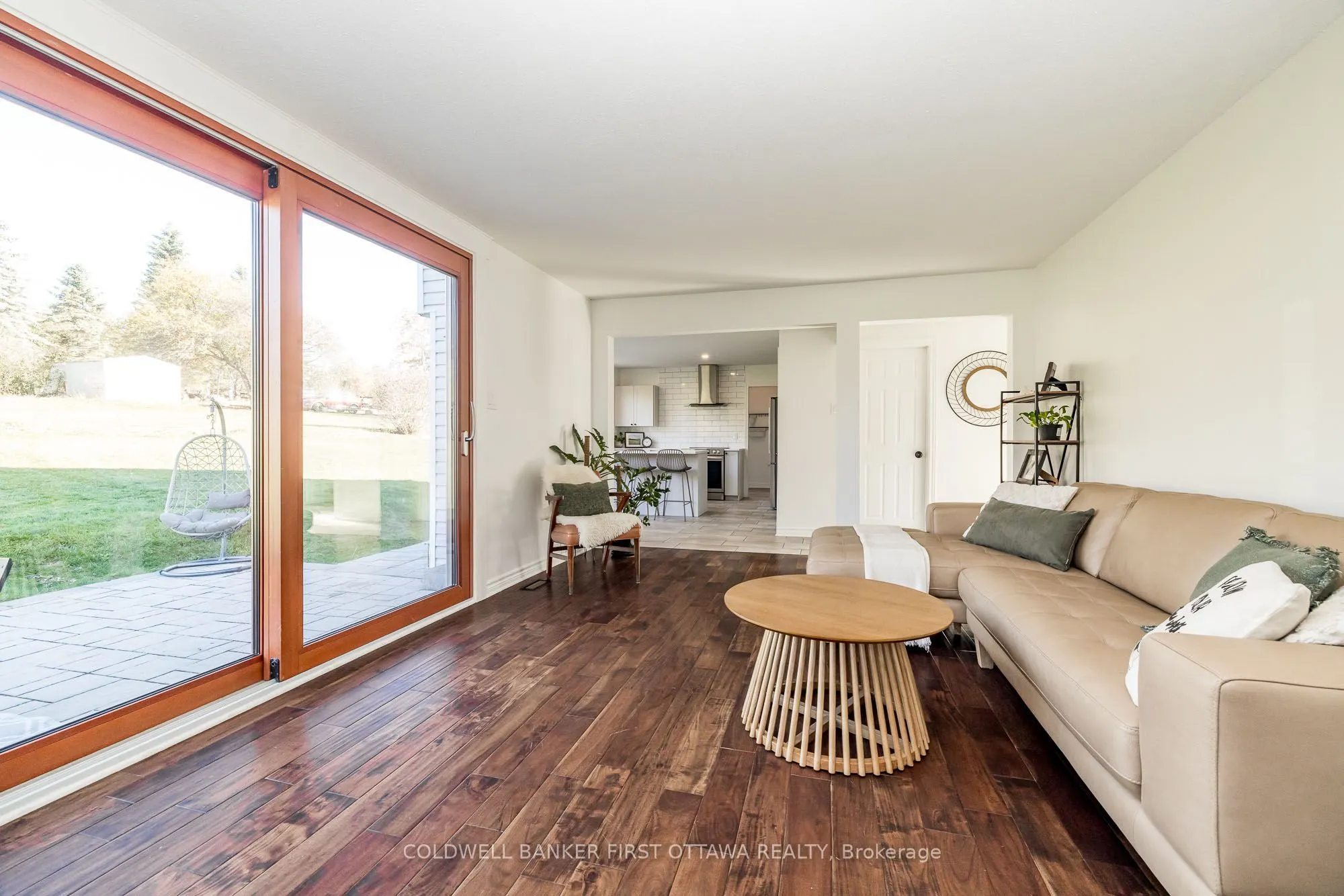 100 MANION HEIGHTS Crescent