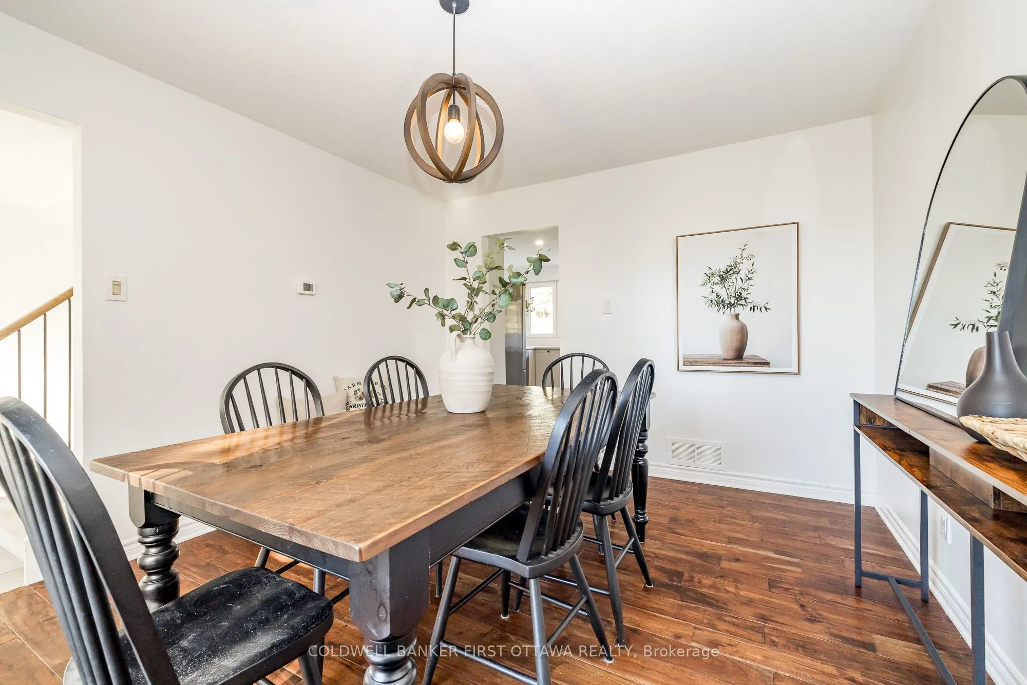 100 MANION HEIGHTS Crescent