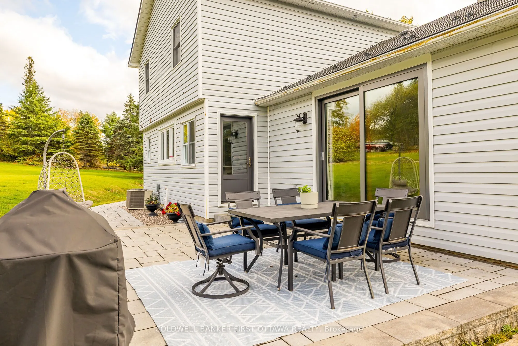 100 MANION HEIGHTS Crescent