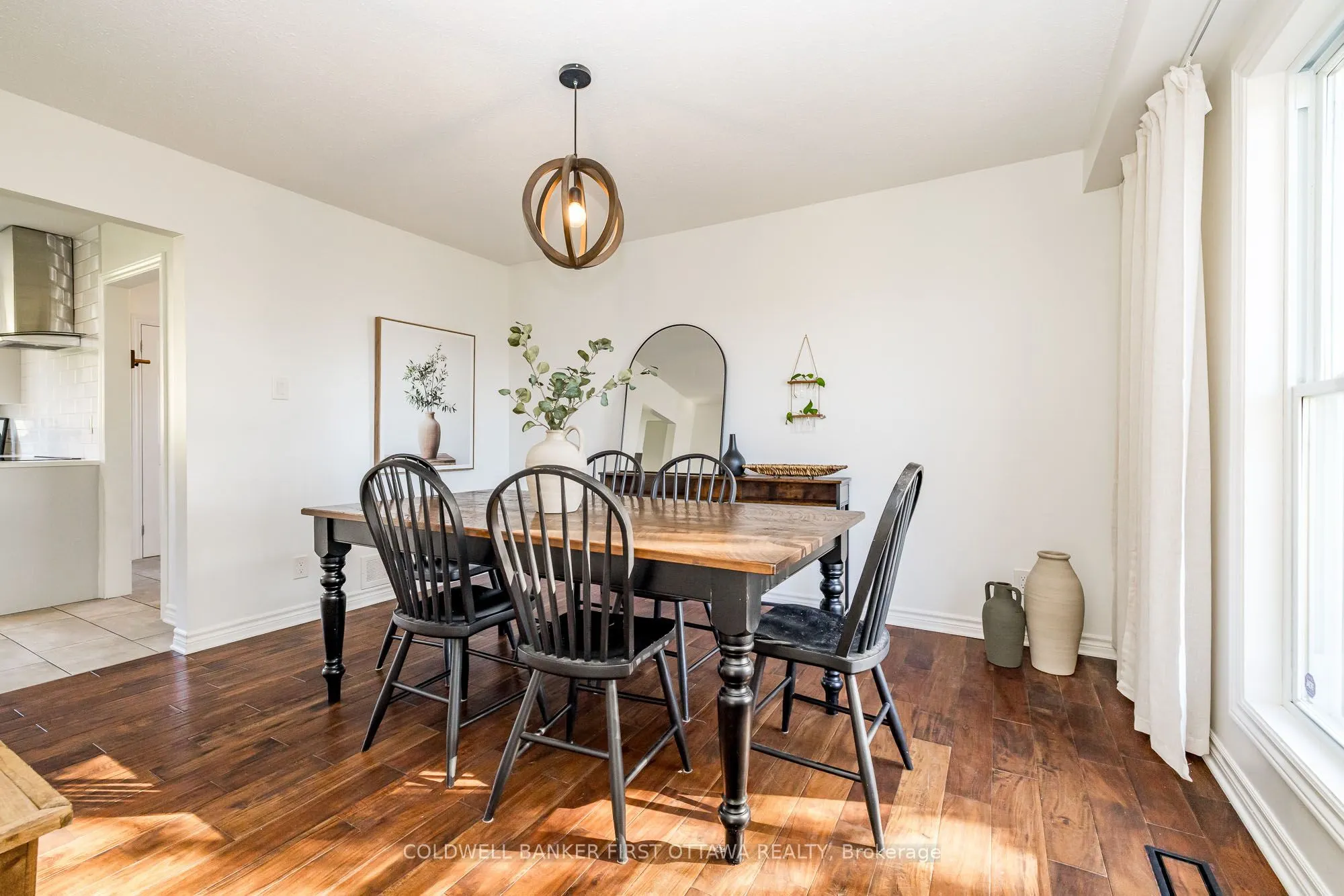 100 MANION HEIGHTS Crescent