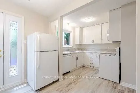 360 Homestead Court, #8