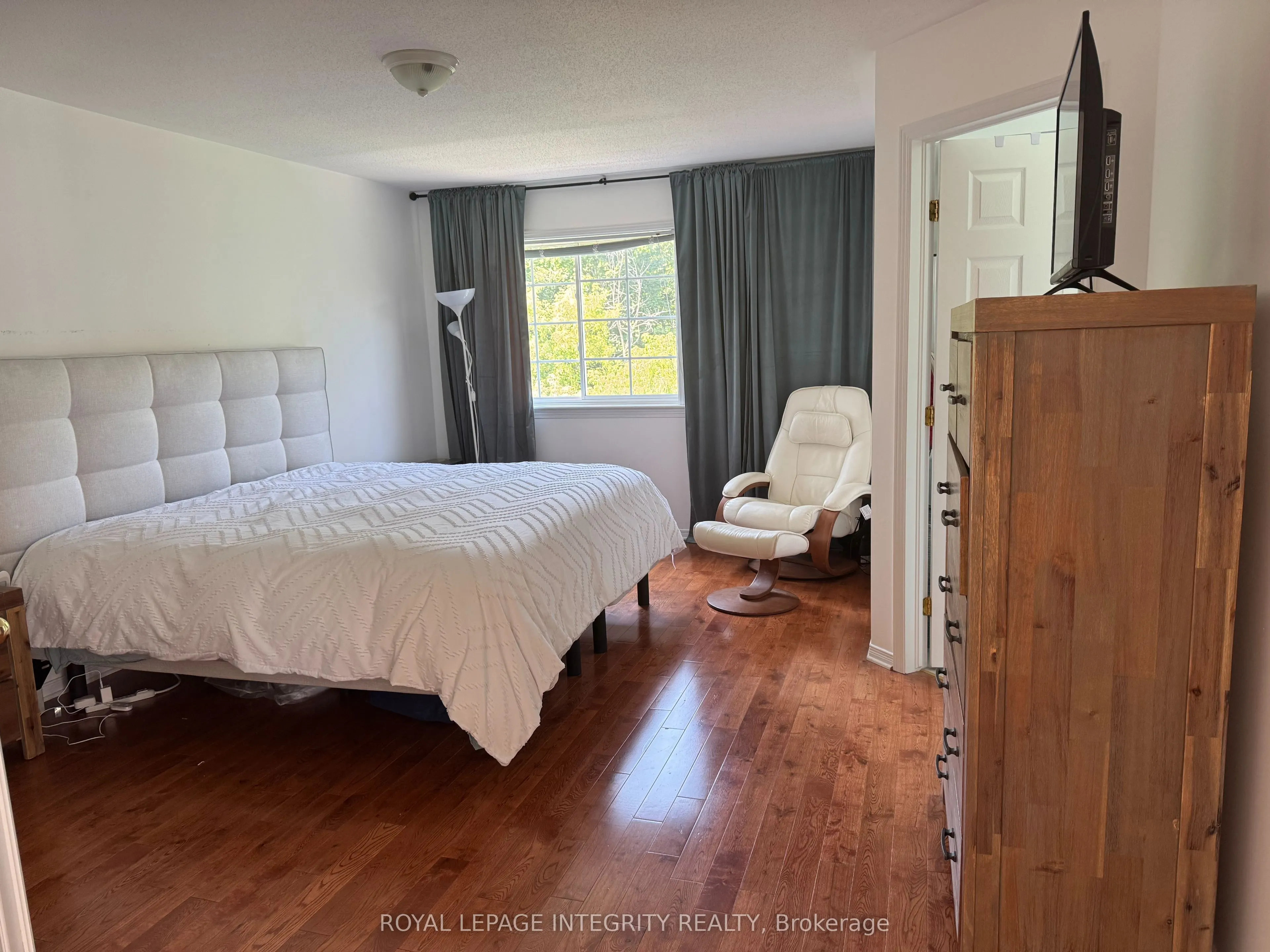 374 Wisteria Crescent