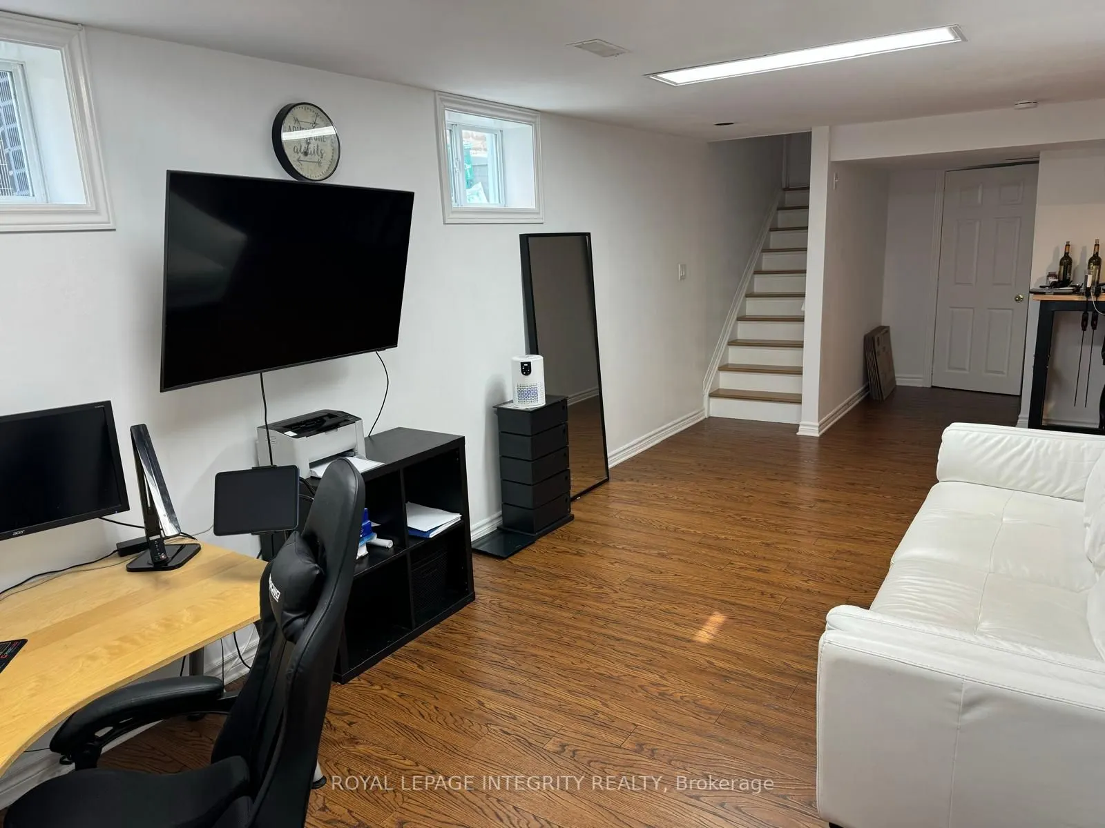 374 Wisteria Crescent