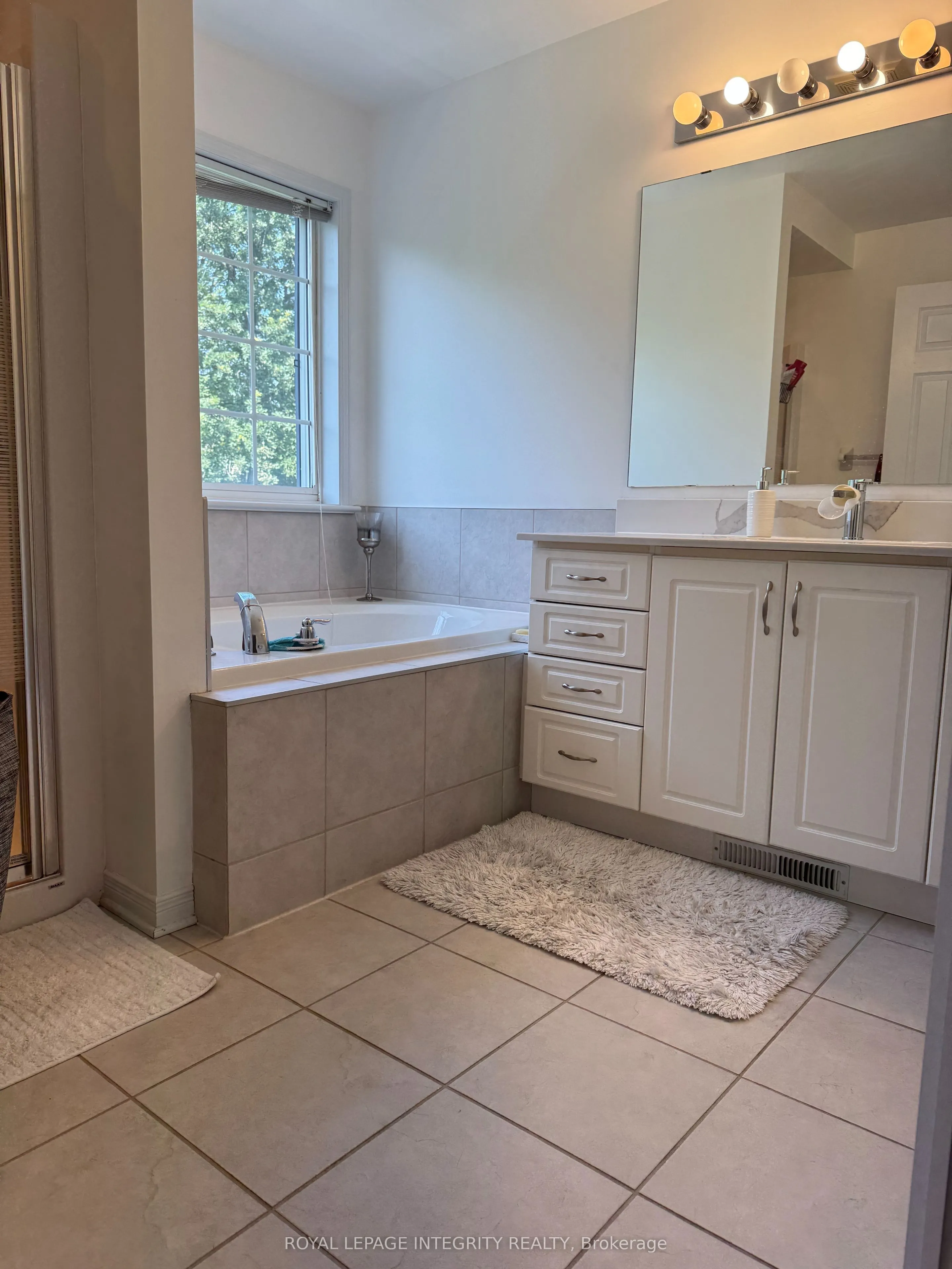 374 Wisteria Crescent