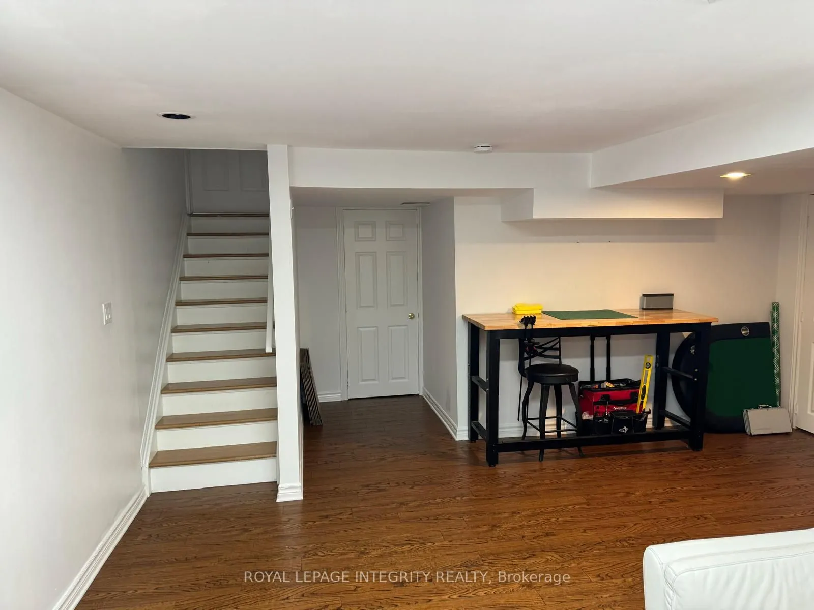 374 Wisteria Crescent