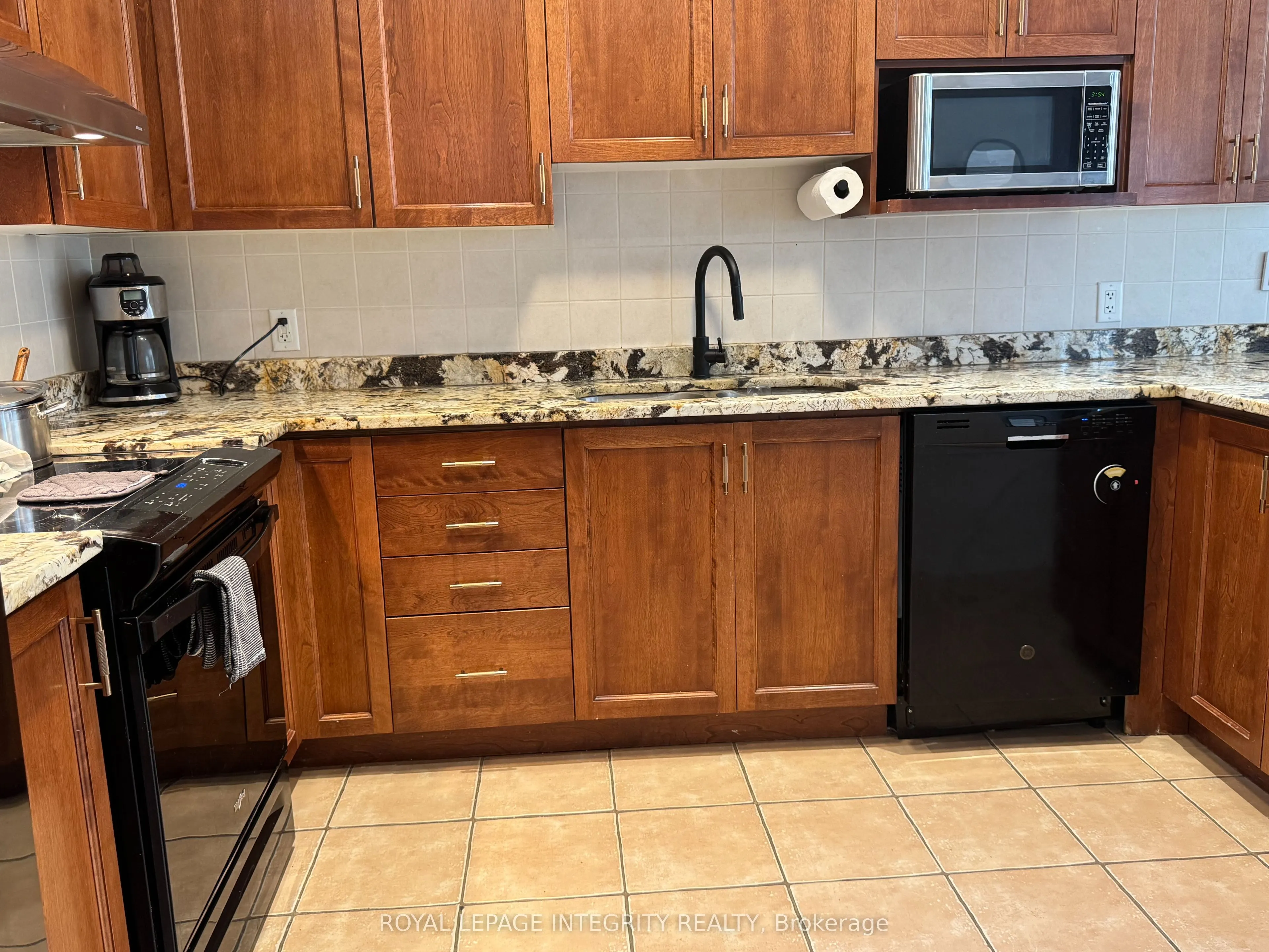 374 Wisteria Crescent