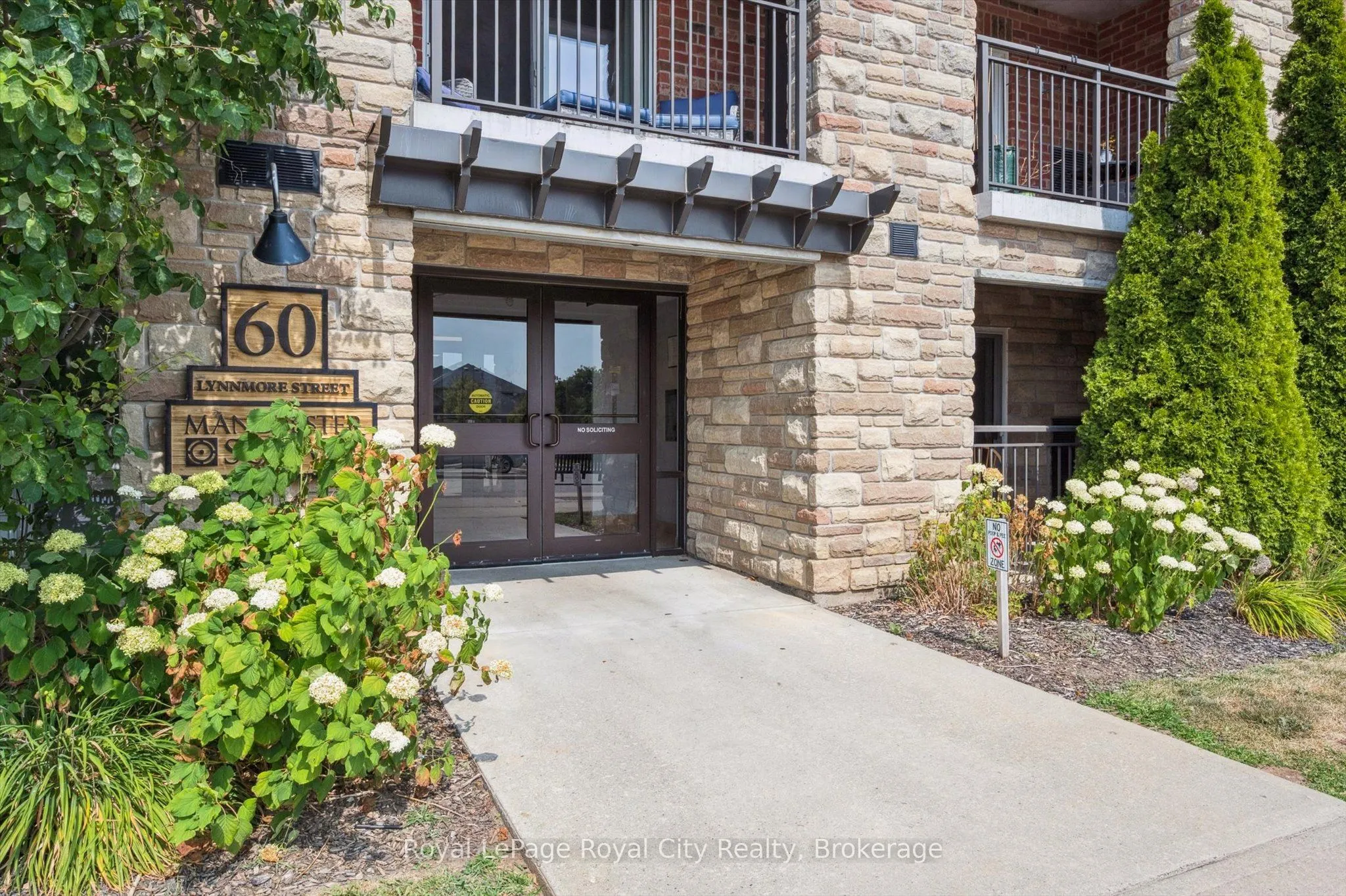 60 Lynnmore Street, #313