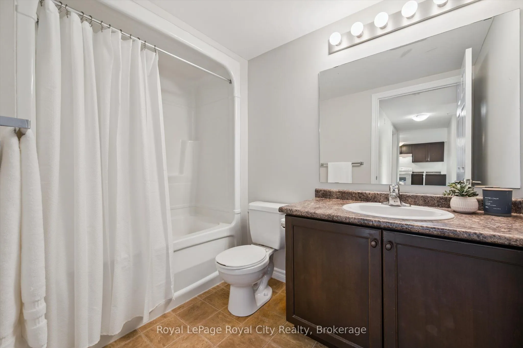 60 Lynnmore Street, #313