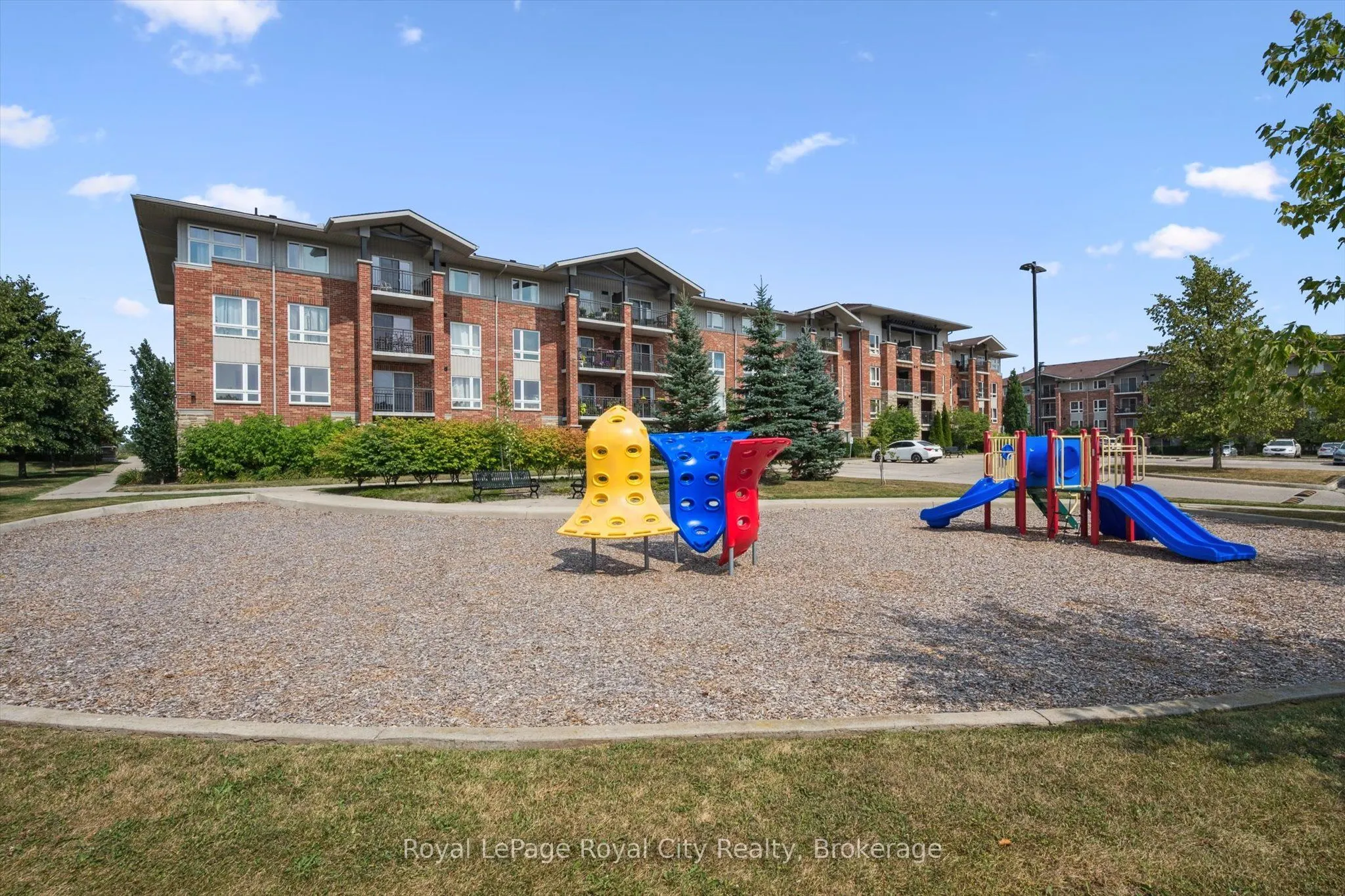 60 Lynnmore Street, #313