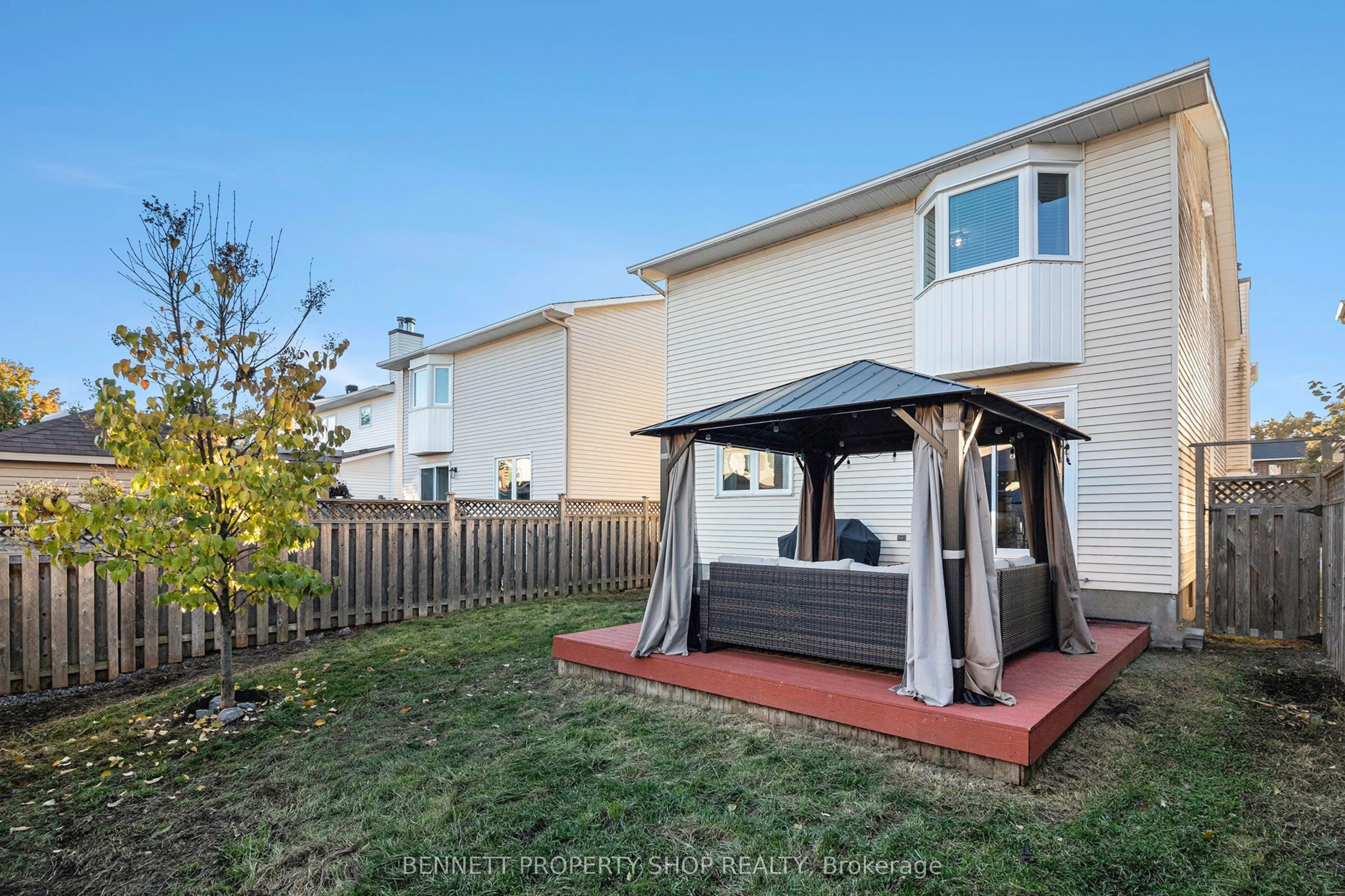 1865 Leclair Crescent