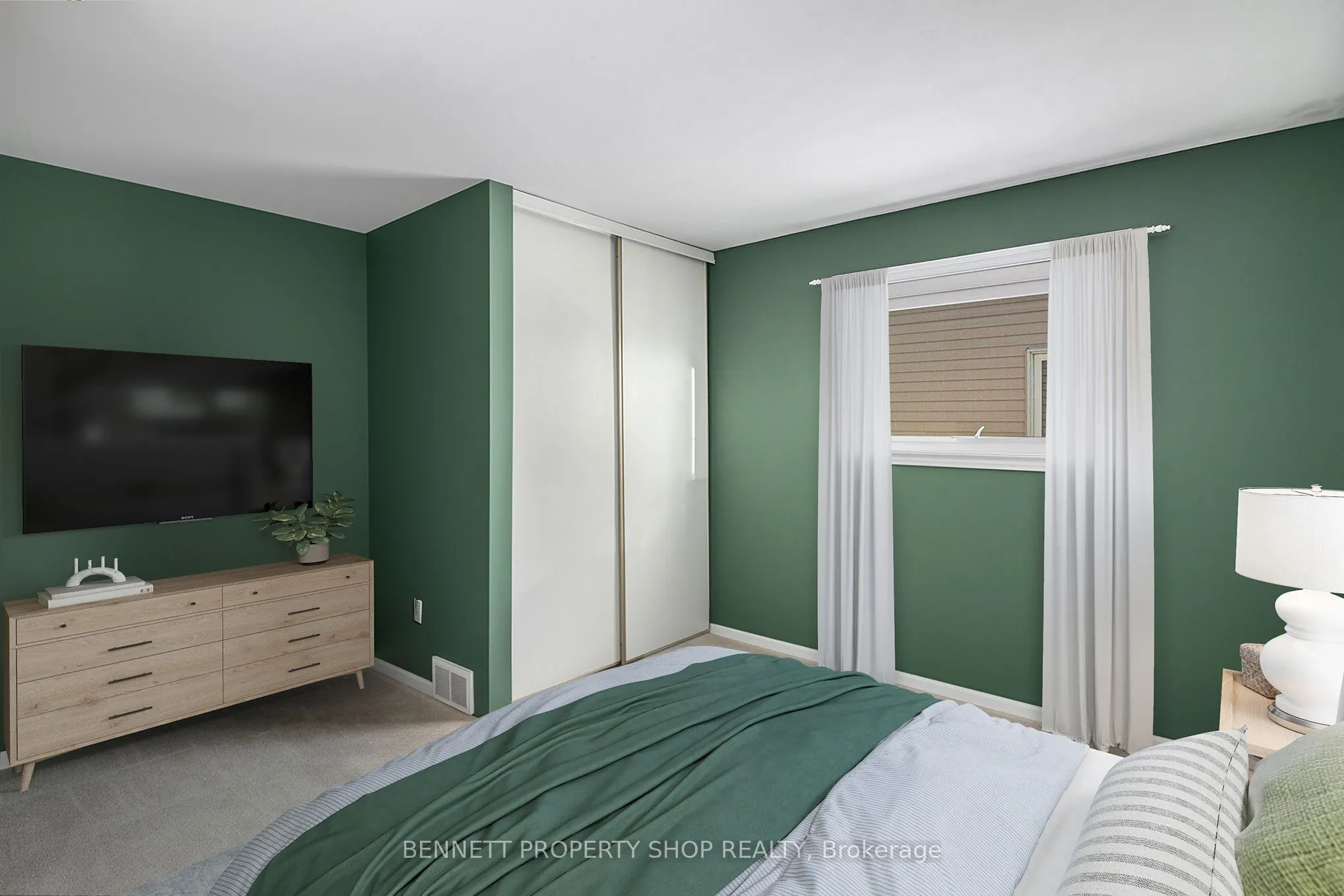 1865 Leclair Crescent