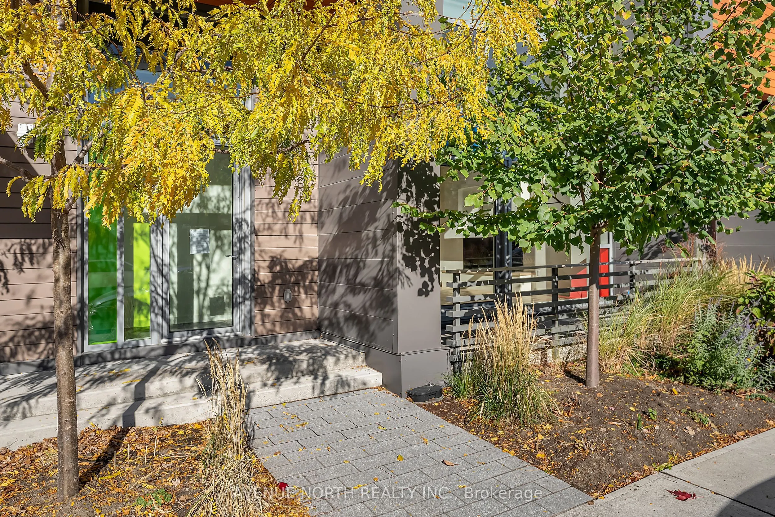 135 Barrette Street, #101