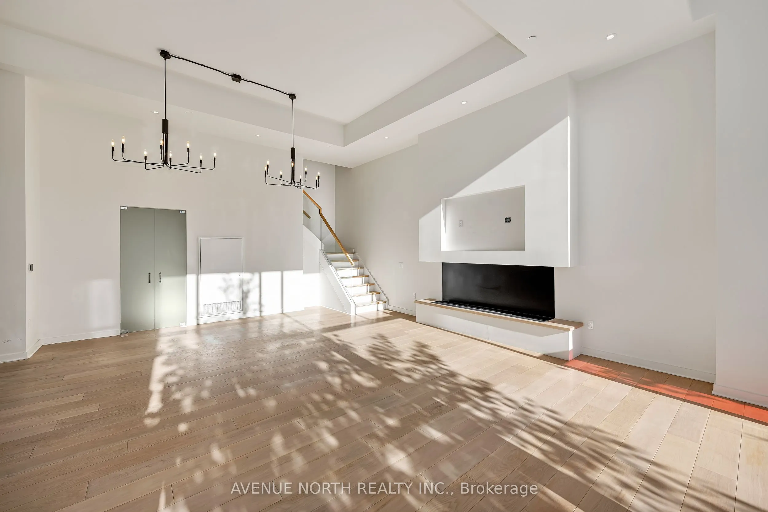 135 Barrette Street, #101