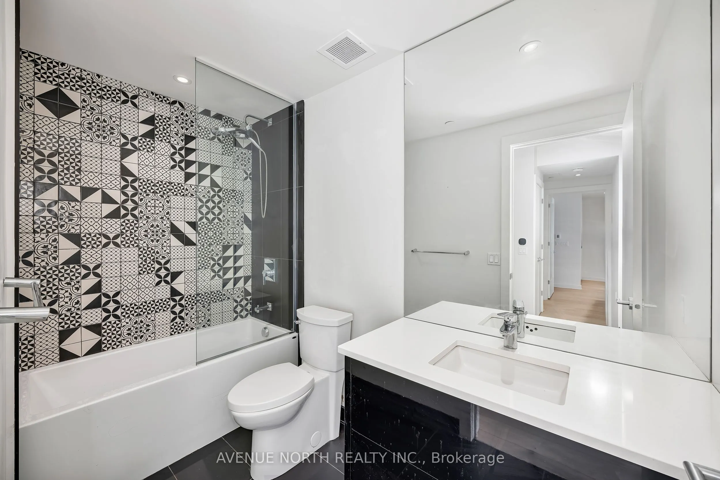 135 Barrette Street, #101