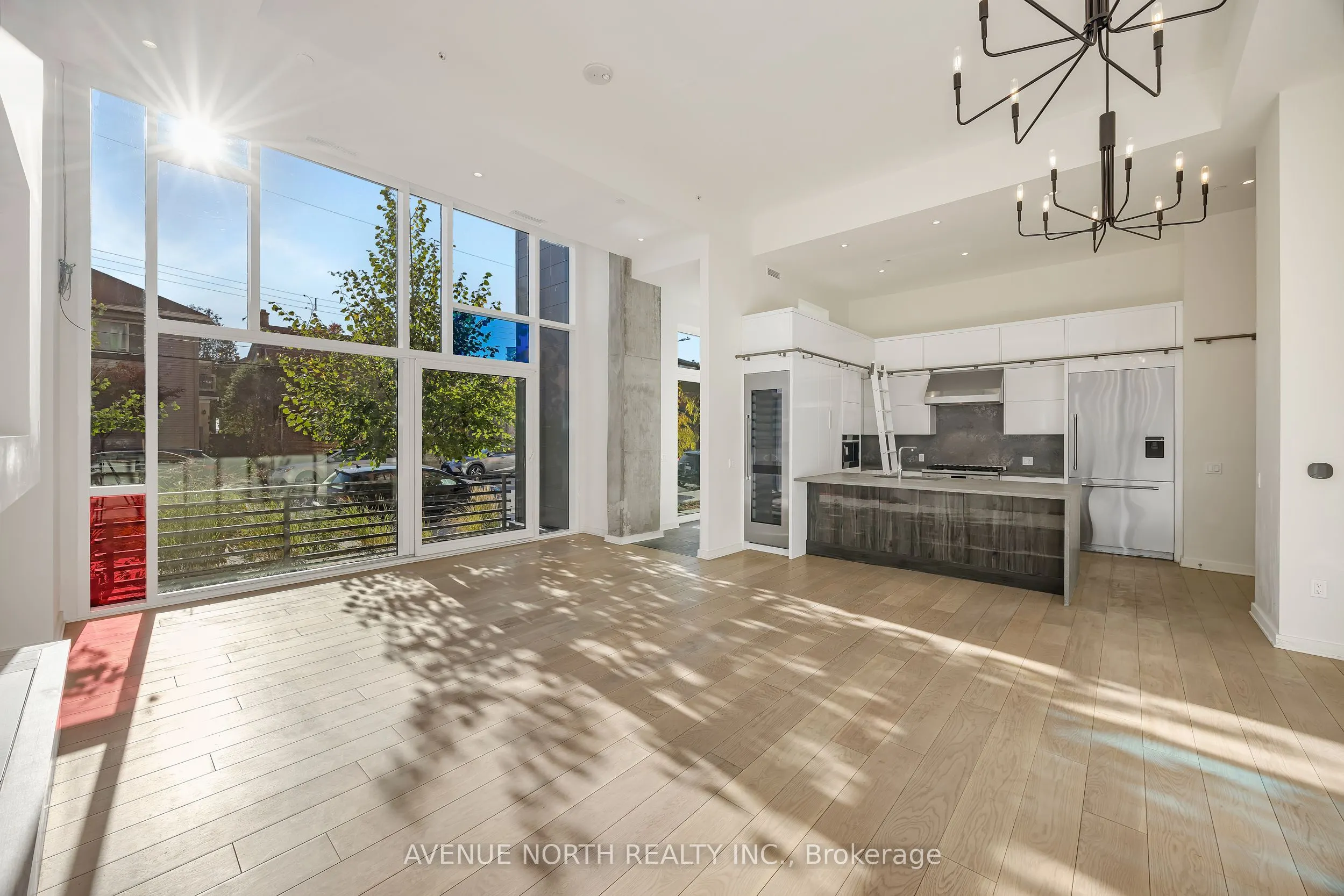 135 Barrette Street, #101