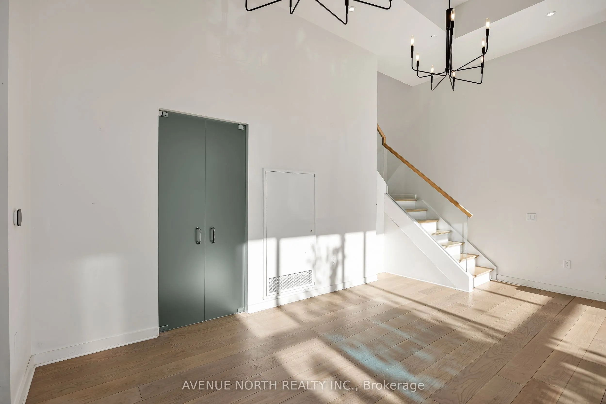 135 Barrette Street, #101