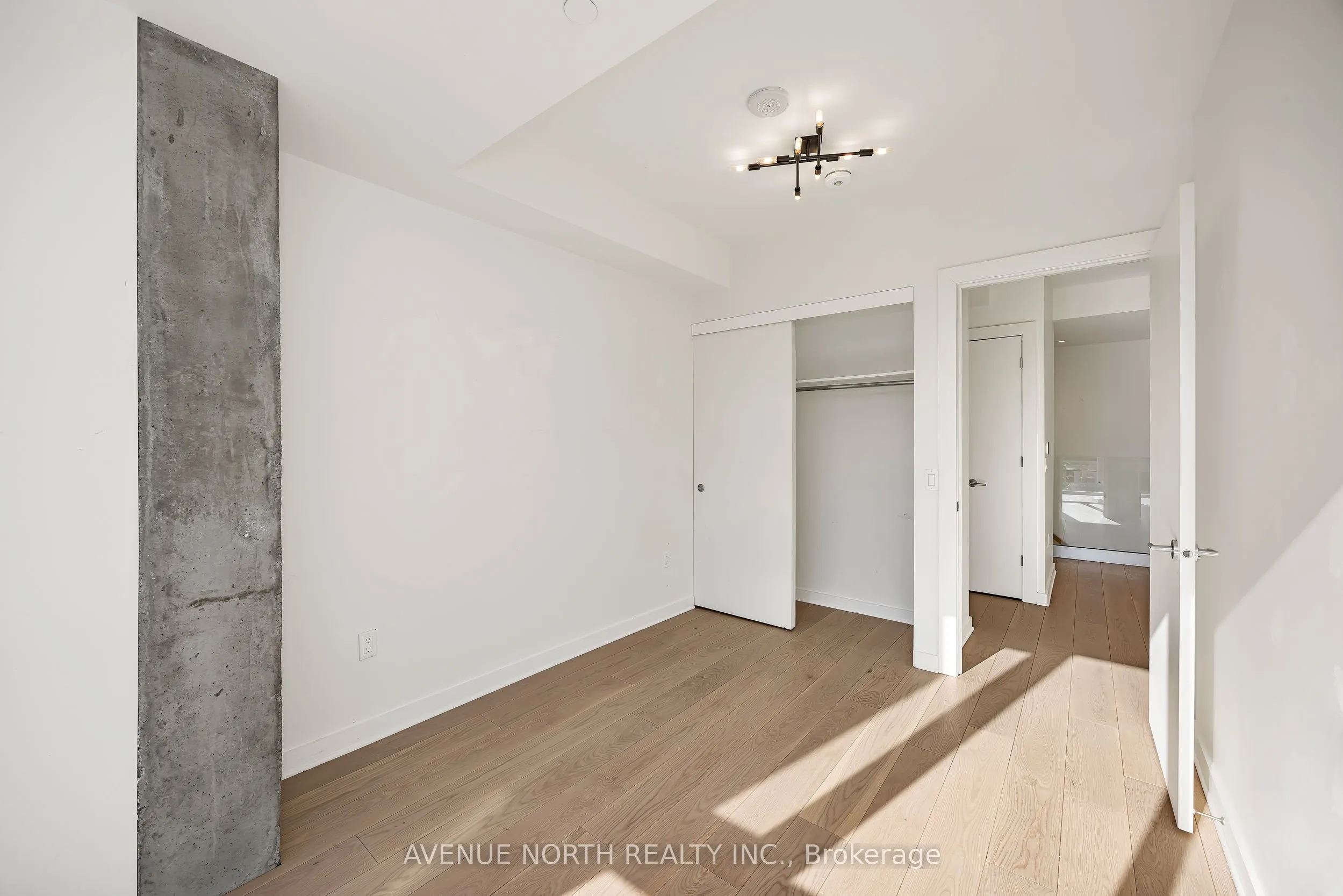 135 Barrette Street, #101