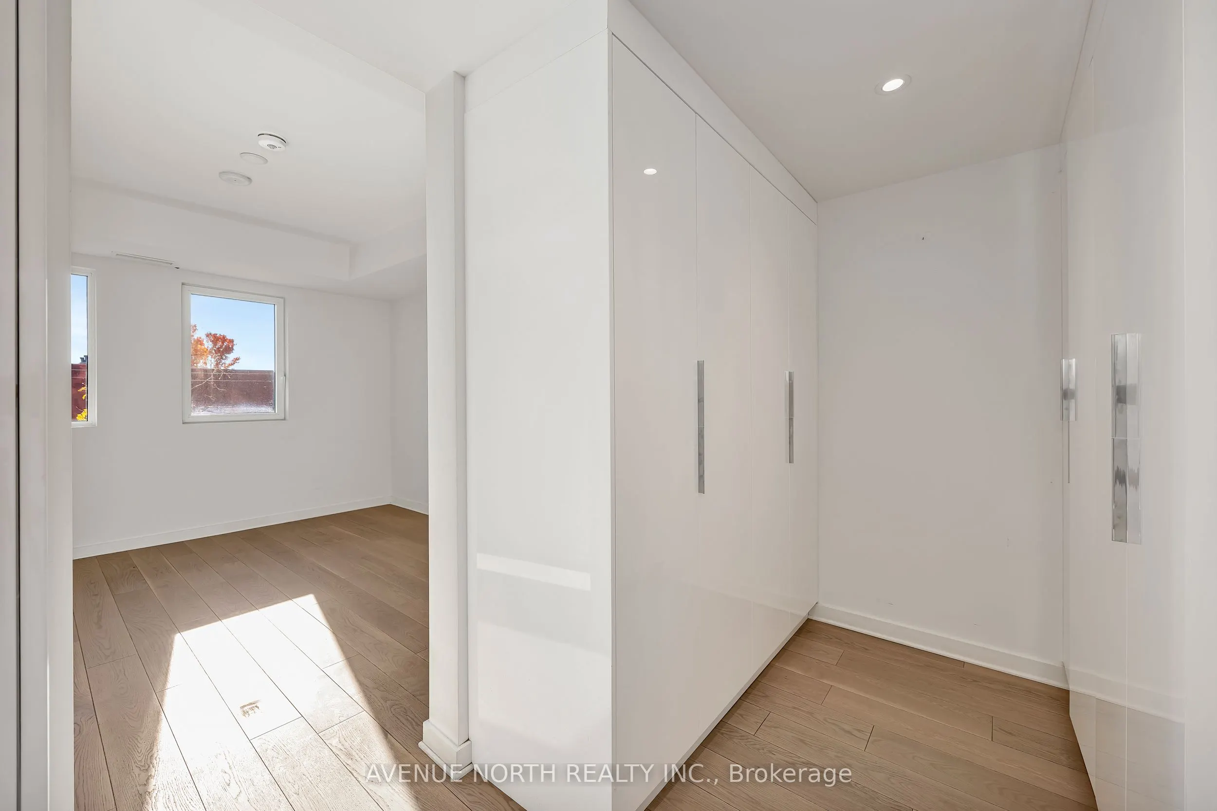 135 Barrette Street, #101